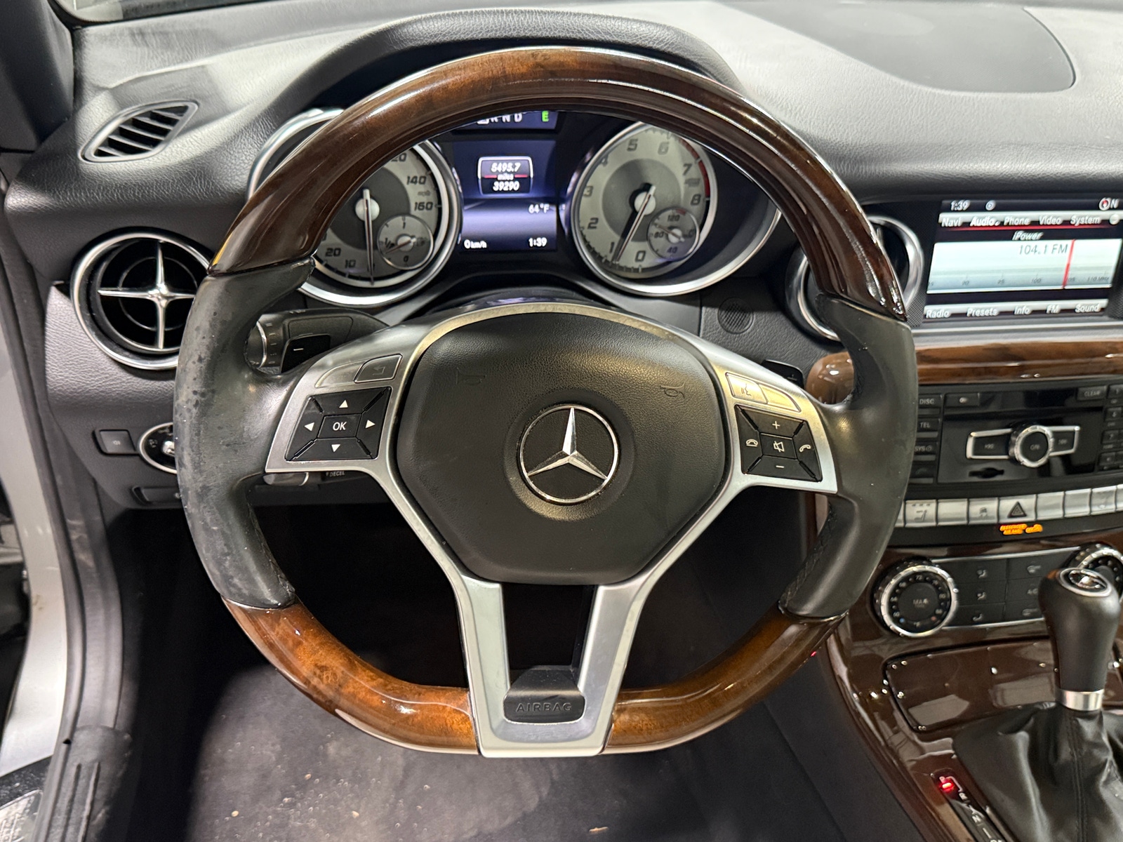 Thumbnail: 2014 Mercedes-Benz SLK - 4