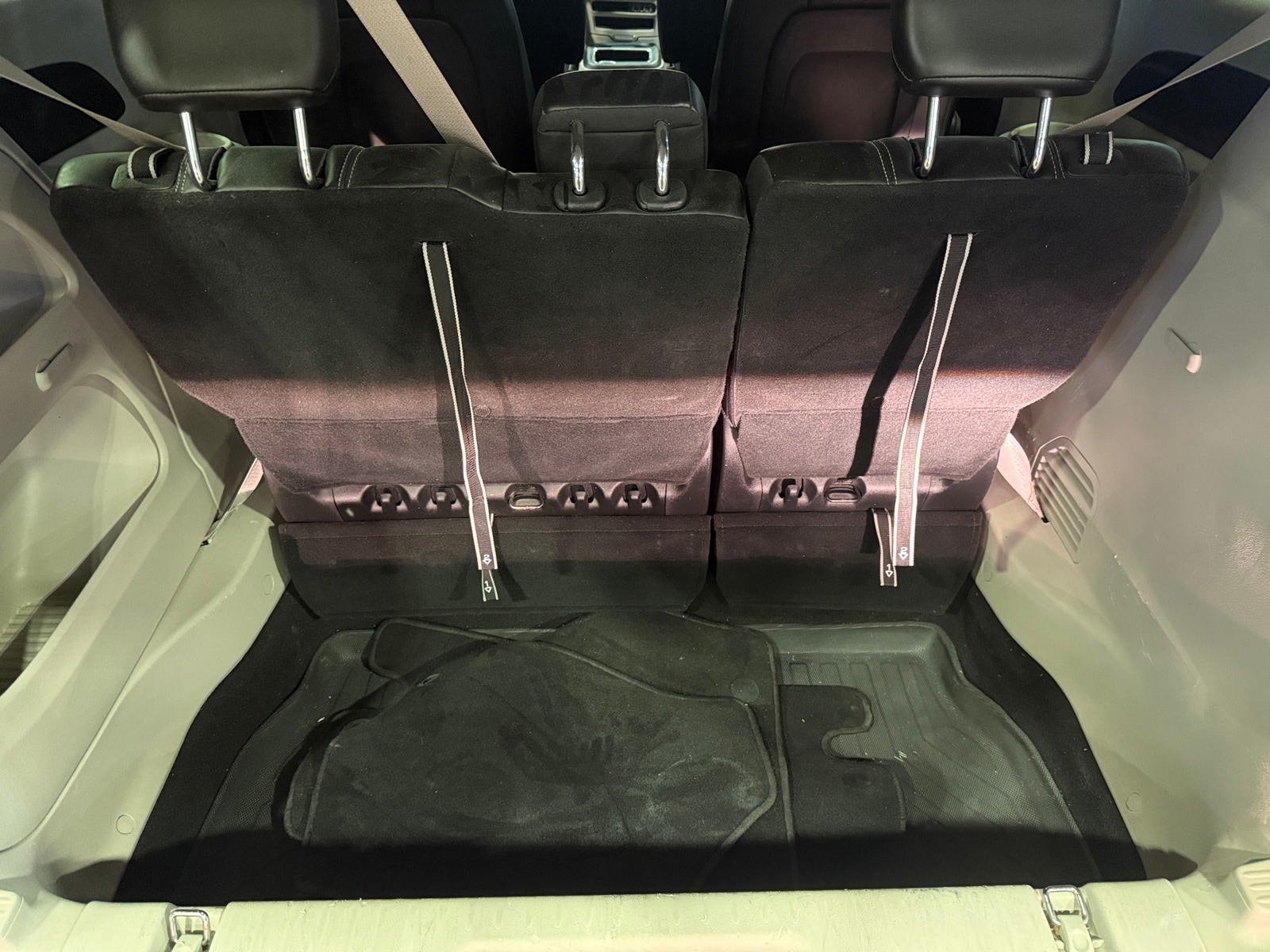 Thumbnail: 2023 Chrysler Pacifica - 6