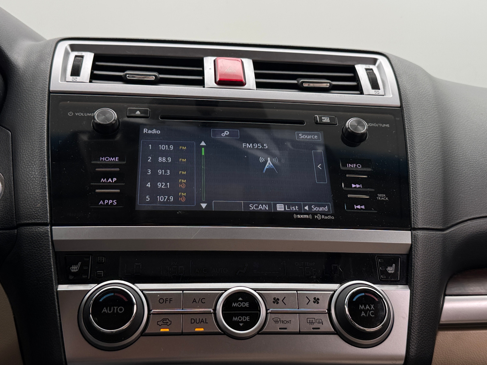 Thumbnail: 2016 Subaru Outback - 3