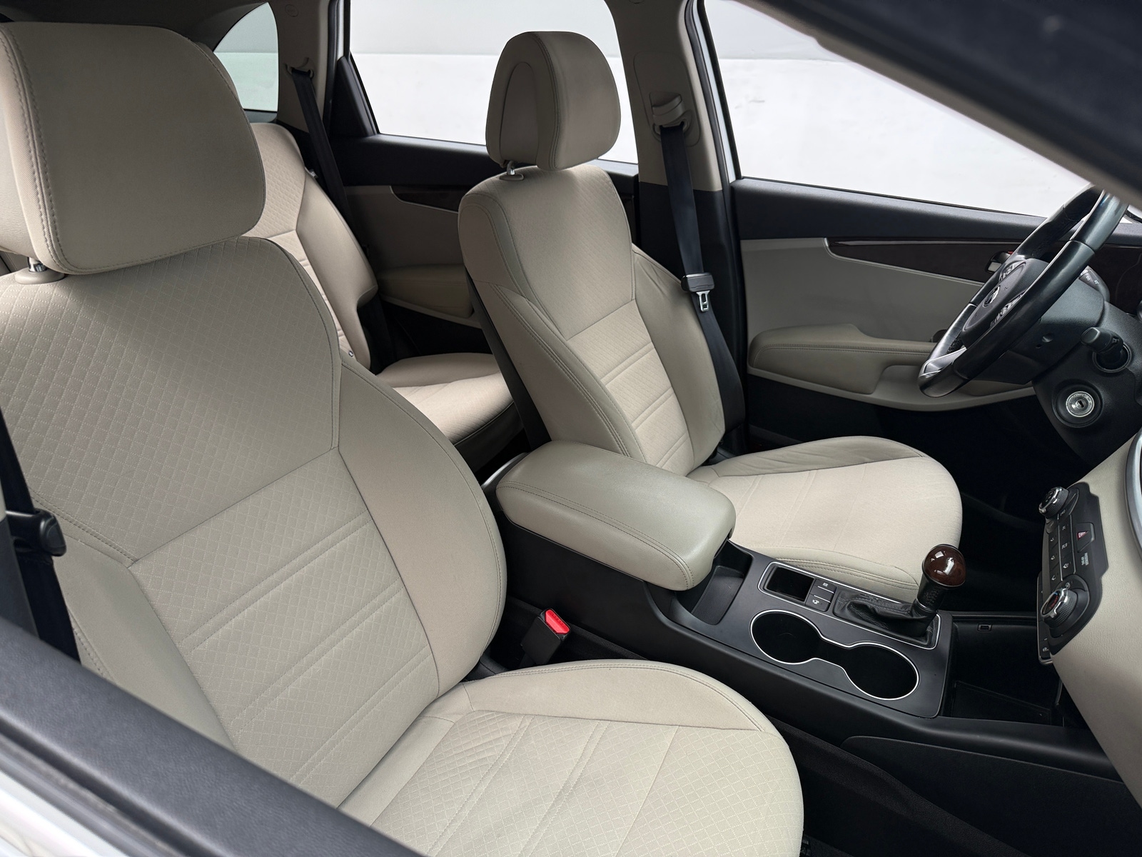 Thumbnail: 2016 Kia Sorento - 2