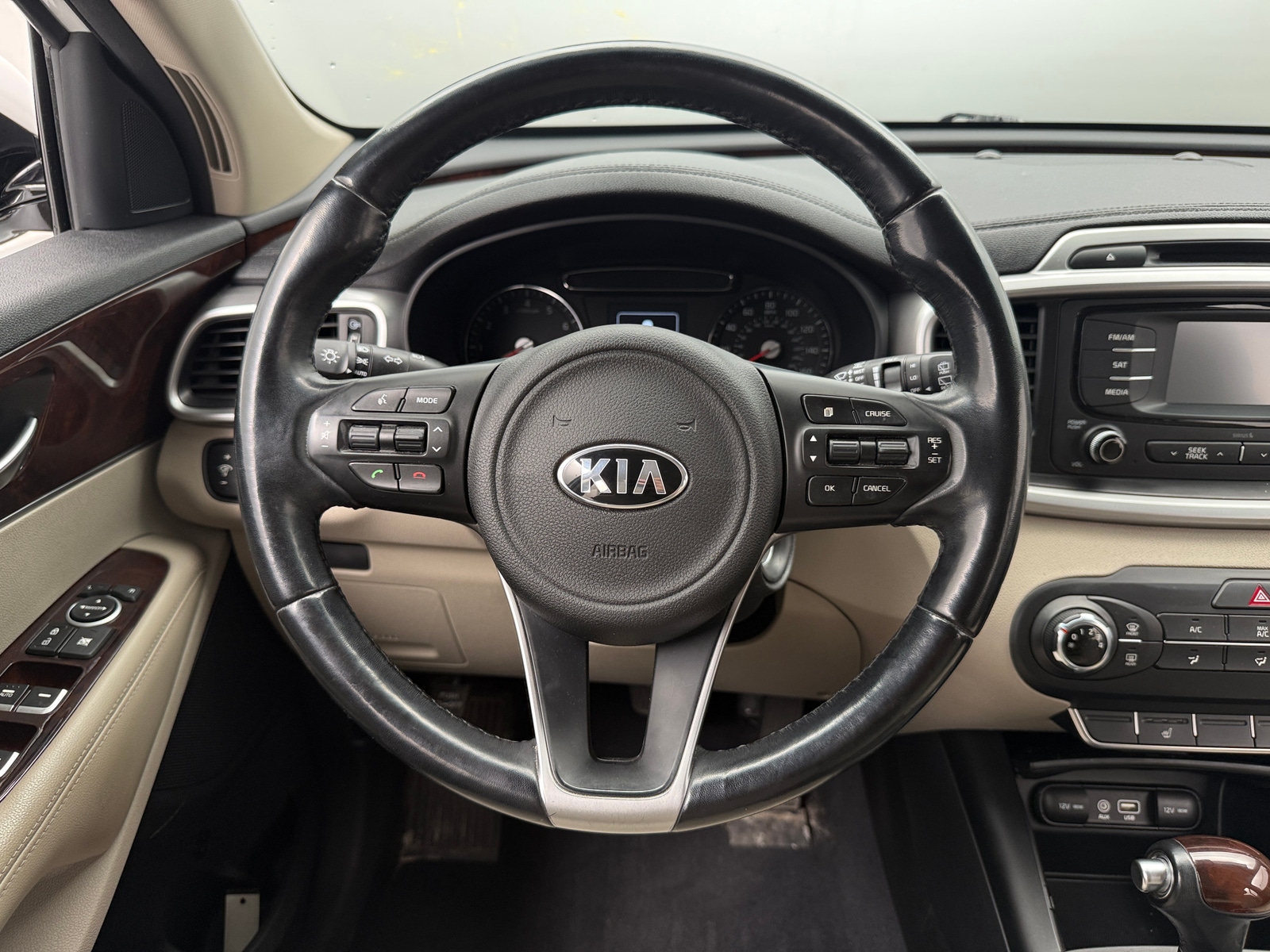 Thumbnail: 2016 Kia Sorento - 5