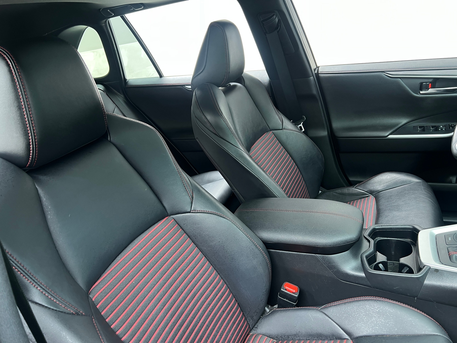 Thumbnail: 2021 Toyota RAV4 - 2