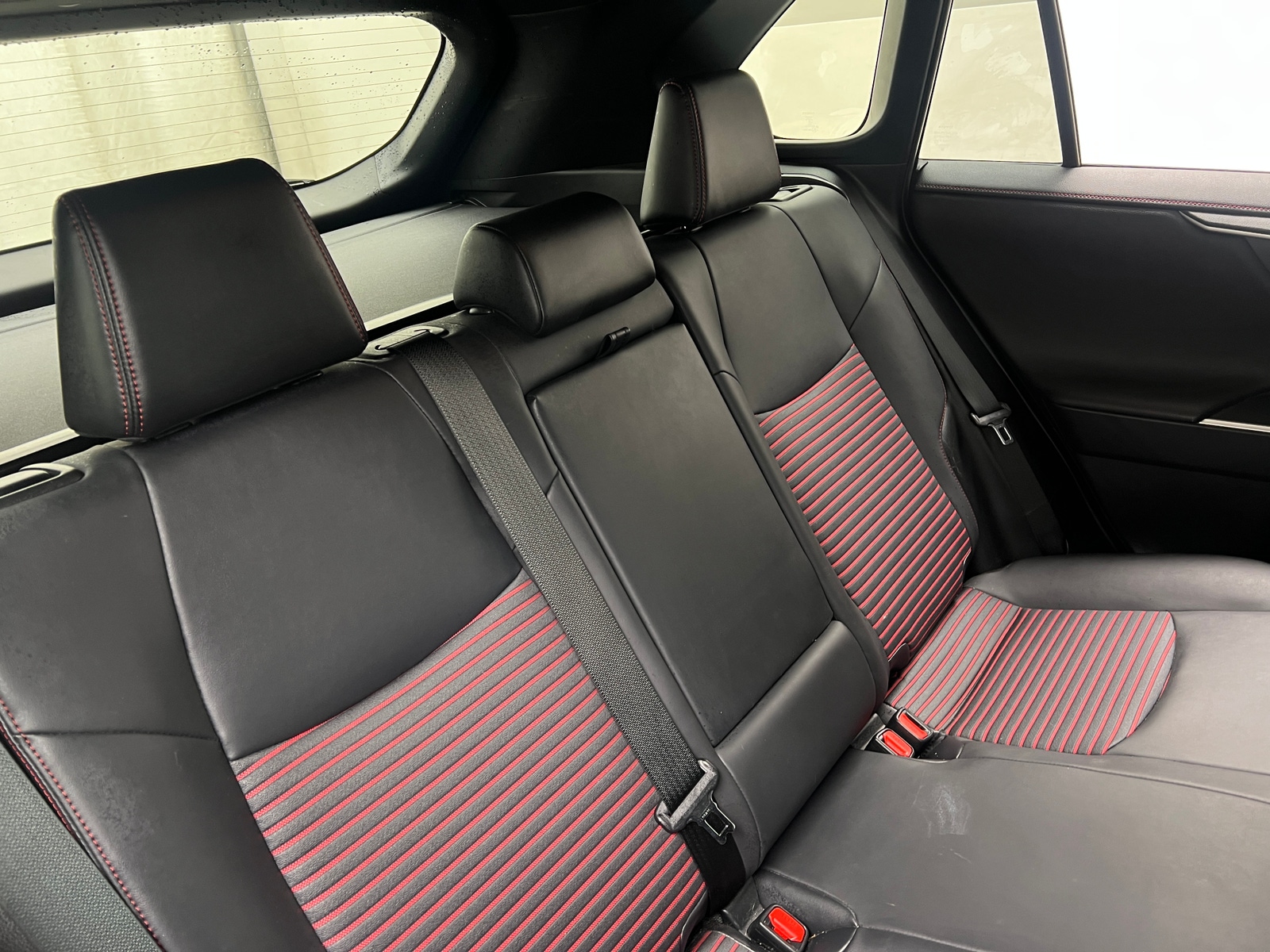 Thumbnail: 2021 Toyota RAV4 - 6