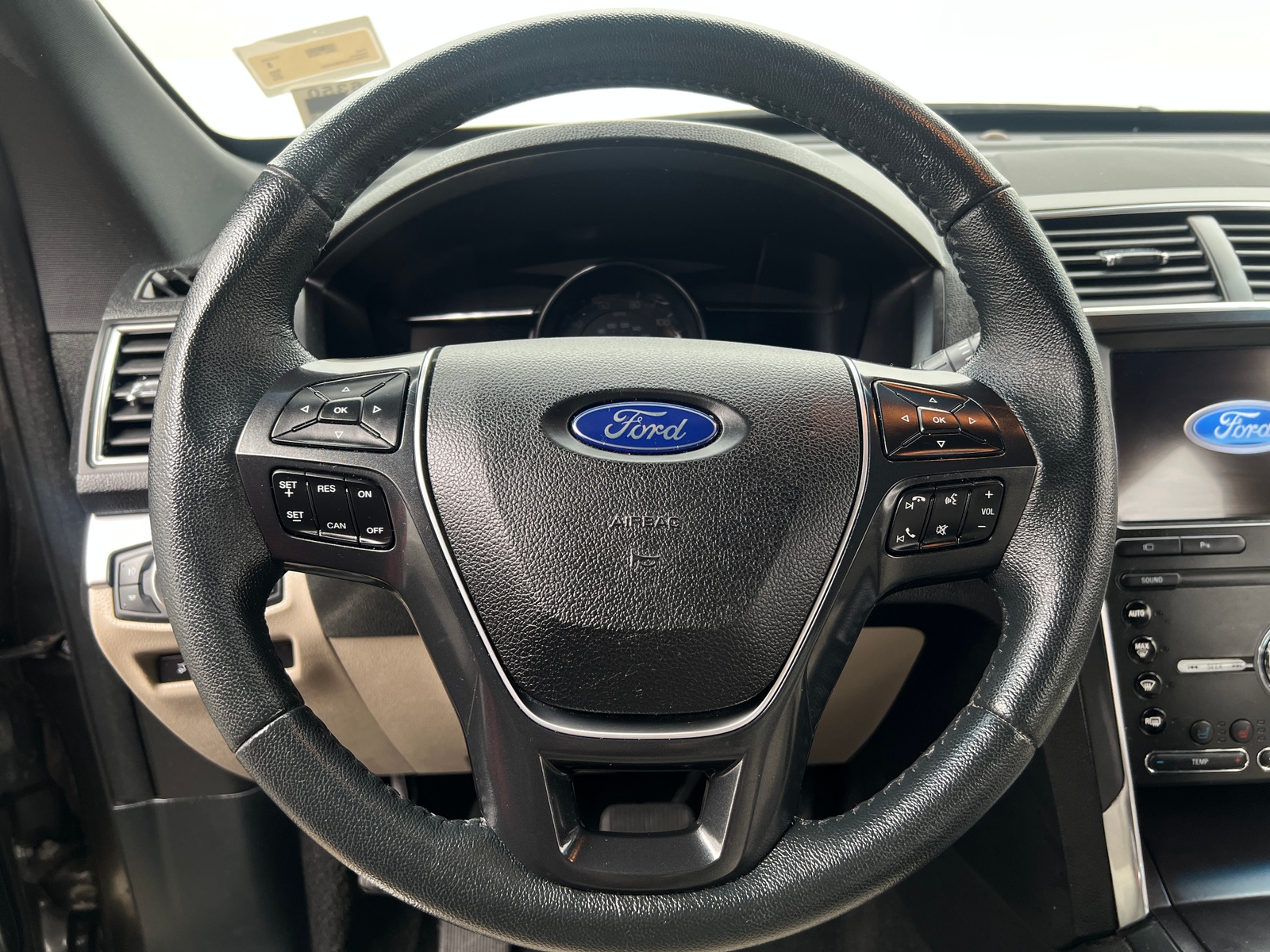 Thumbnail: 2019 Ford Explorer - 4
