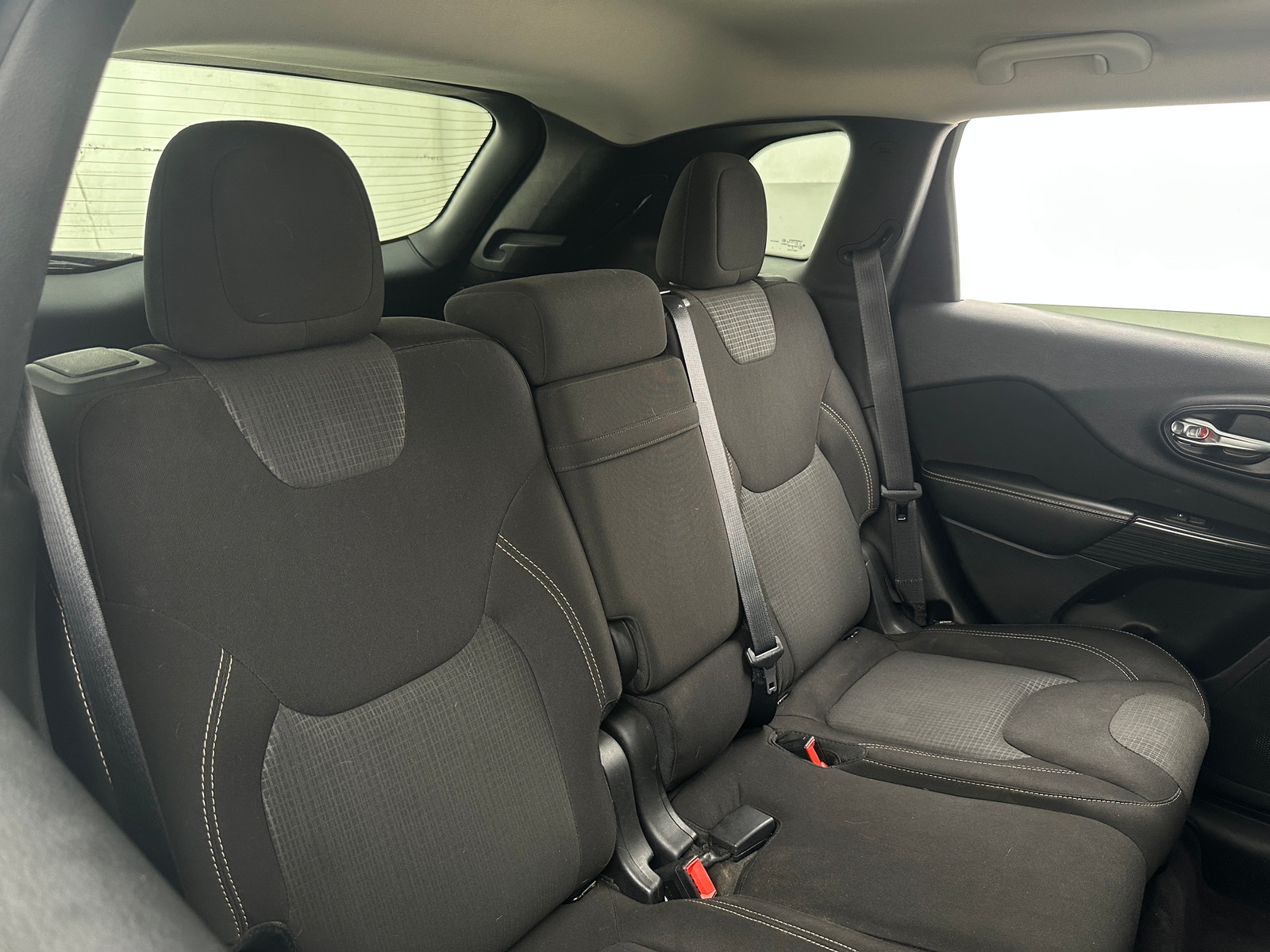 Thumbnail: 2016 Jeep Cherokee - 6