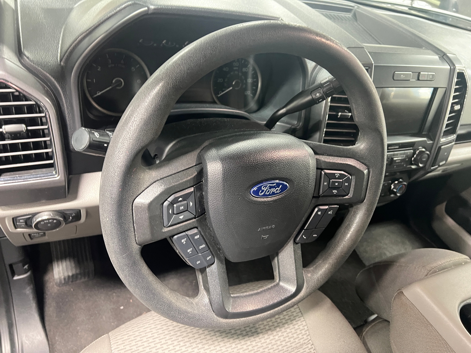 Thumbnail: 2020 Ford Econoline - 5
