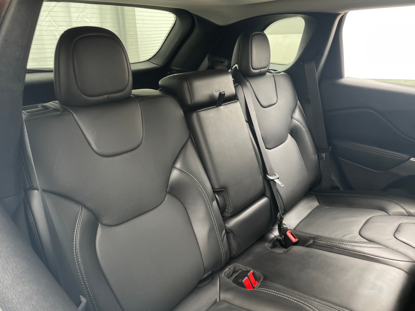 Thumbnail: 2020 Jeep Cherokee - 5