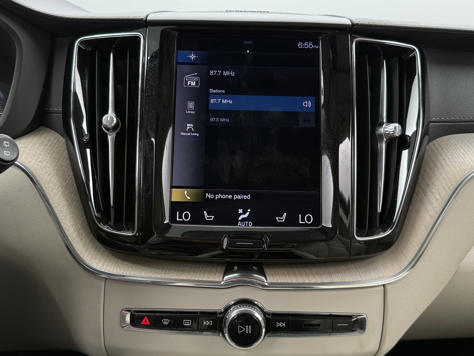 Thumbnail: 2021 Volvo XC60 - 3