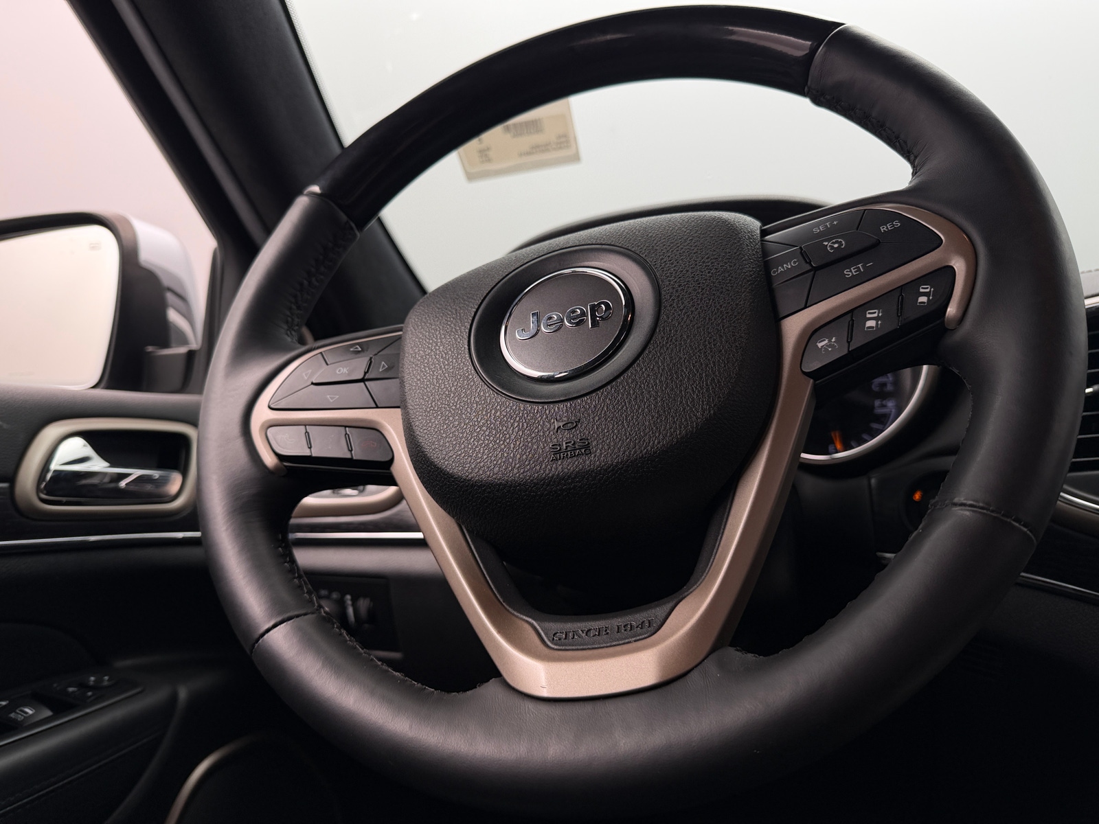 Thumbnail: 2014 Jeep Grand Cherokee - 4