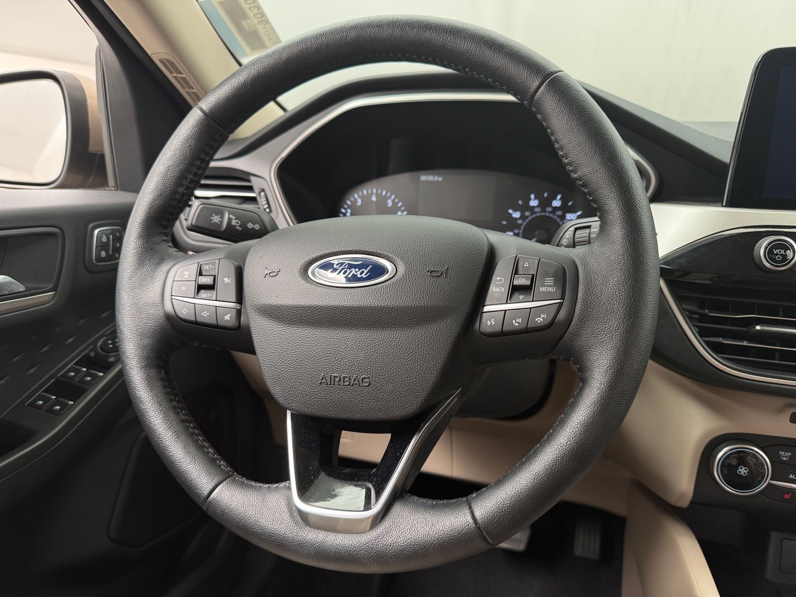 Thumbnail: 2020 Ford Escape - 4