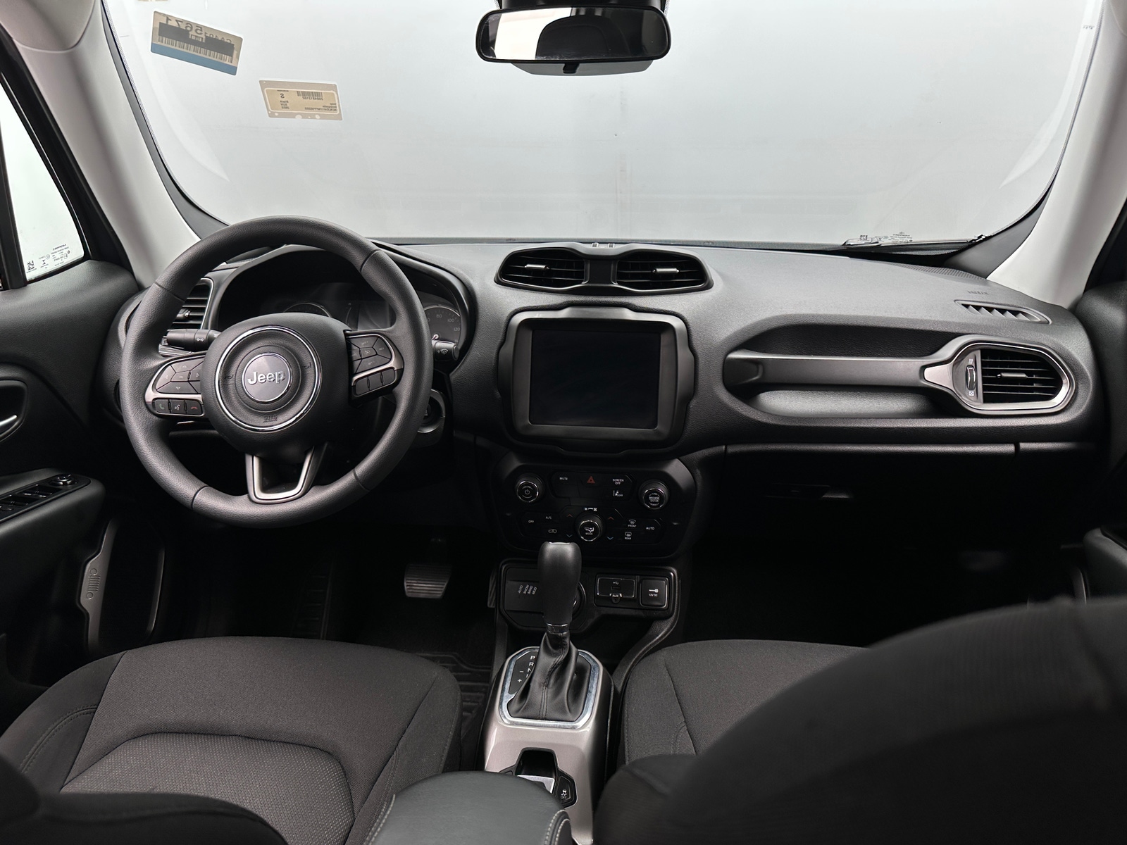 Thumbnail: 2022 Jeep Renegade - 3