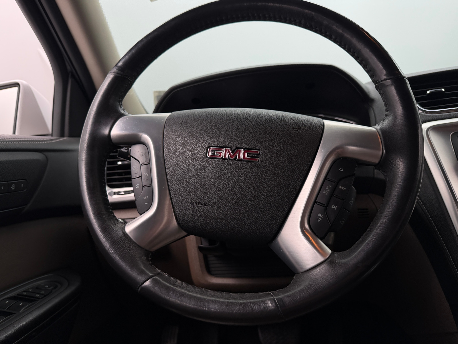 Thumbnail: 2017 GMC Acadia - 4