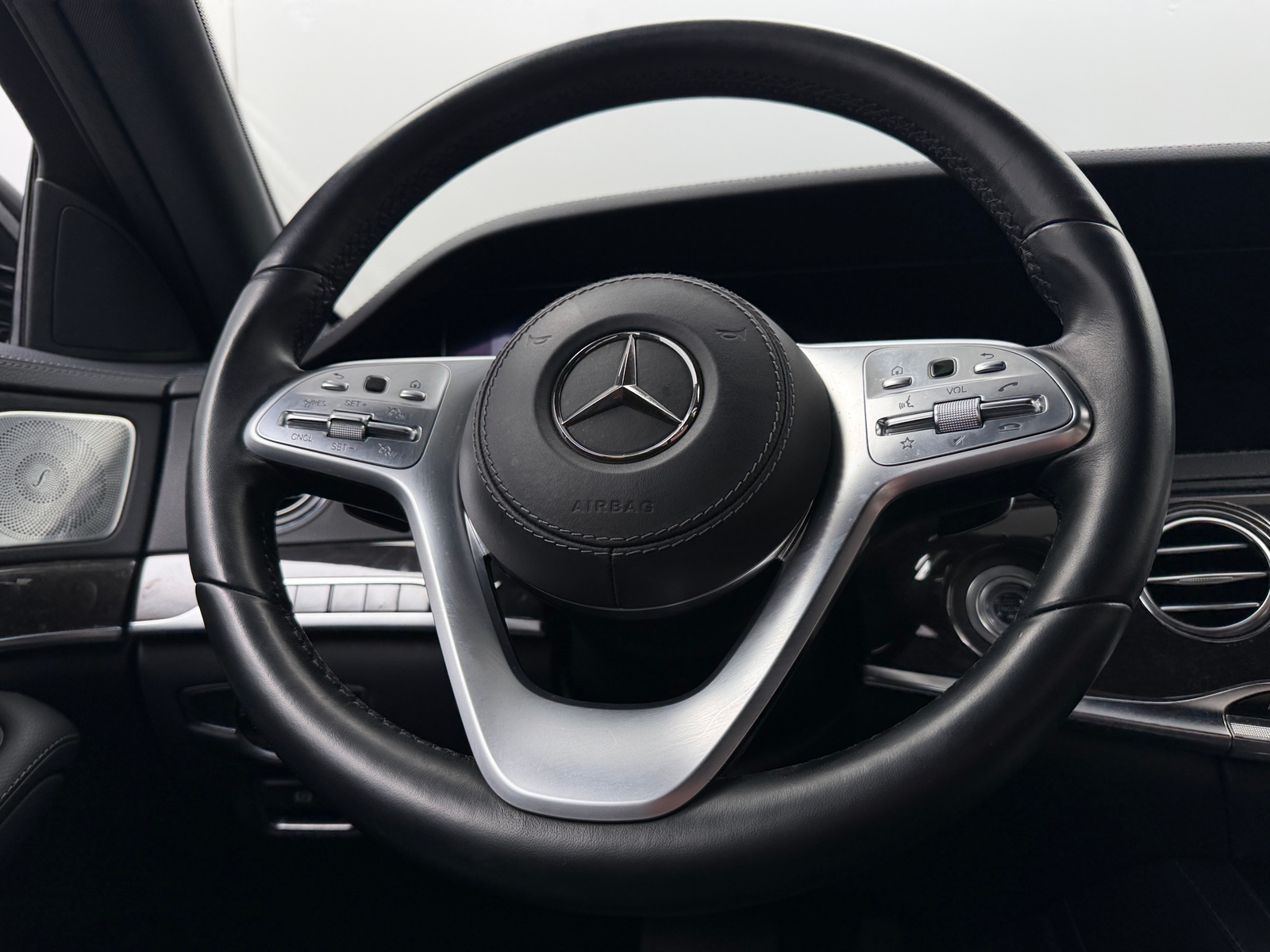 Thumbnail: 2019 Mercedes-Benz S-Class - 4
