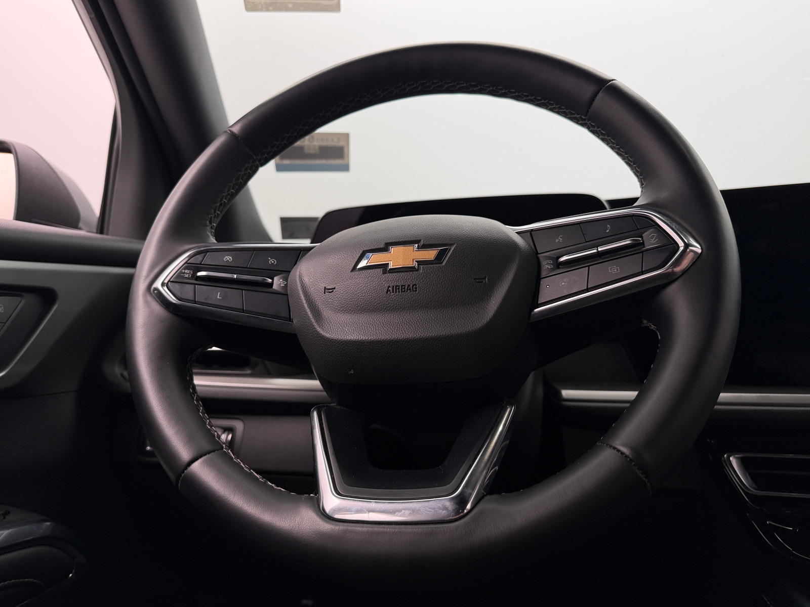 Thumbnail: 2024 Chevrolet Traverse - 5