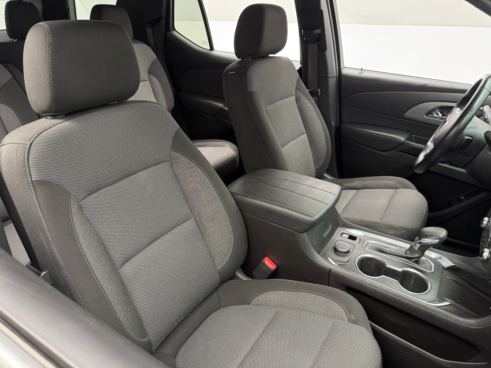 Thumbnail: 2022 Chevrolet Traverse - 2