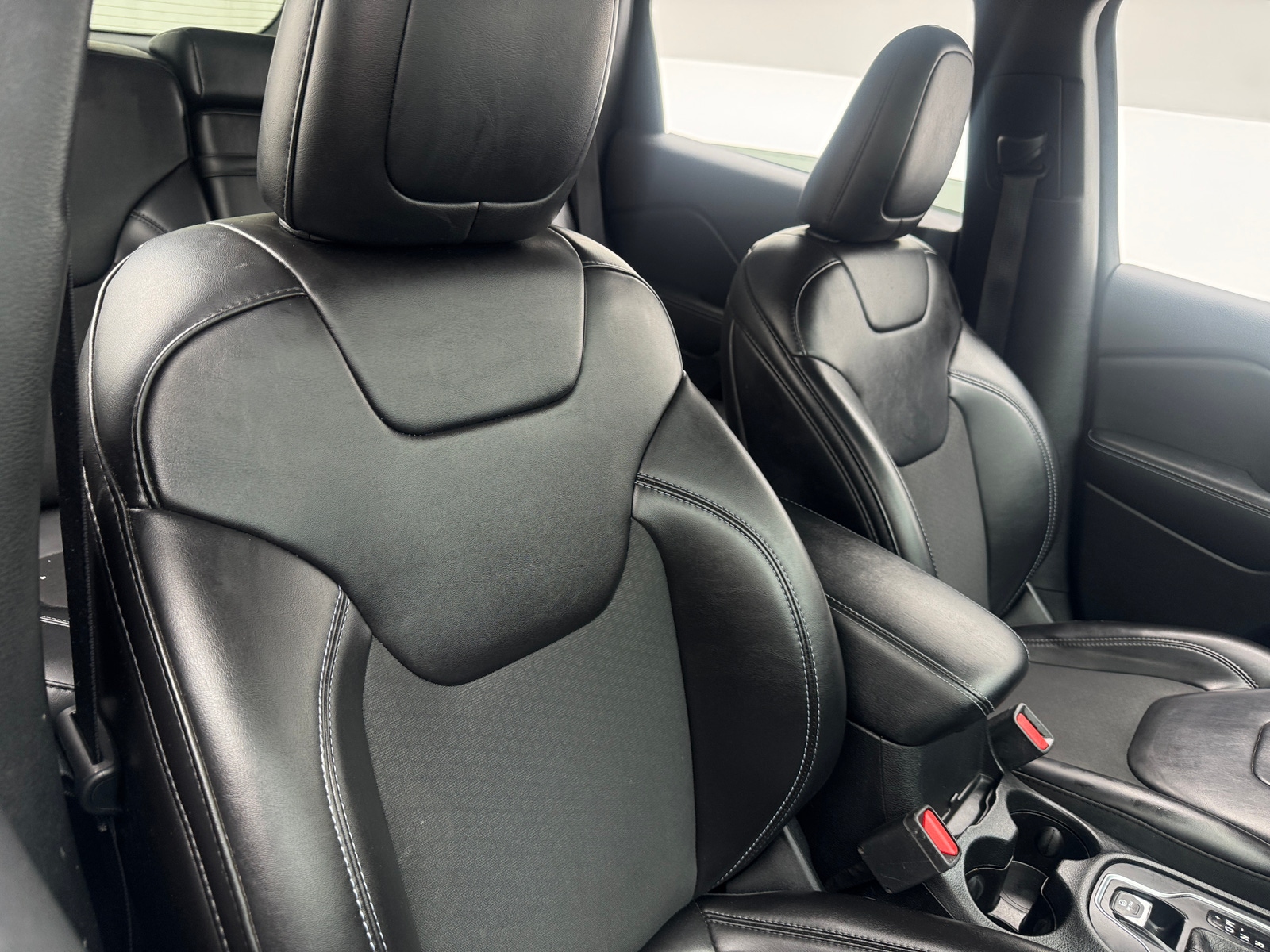 Thumbnail: 2019 Jeep Cherokee - 2