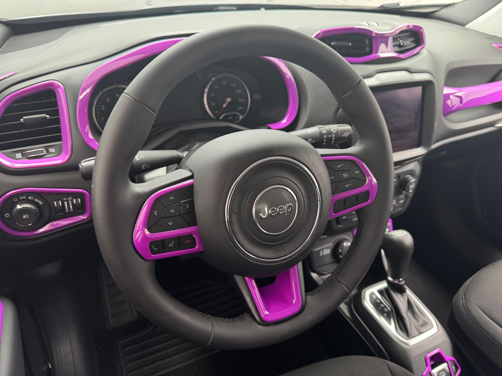 Thumbnail: 2023 Jeep Renegade - 5