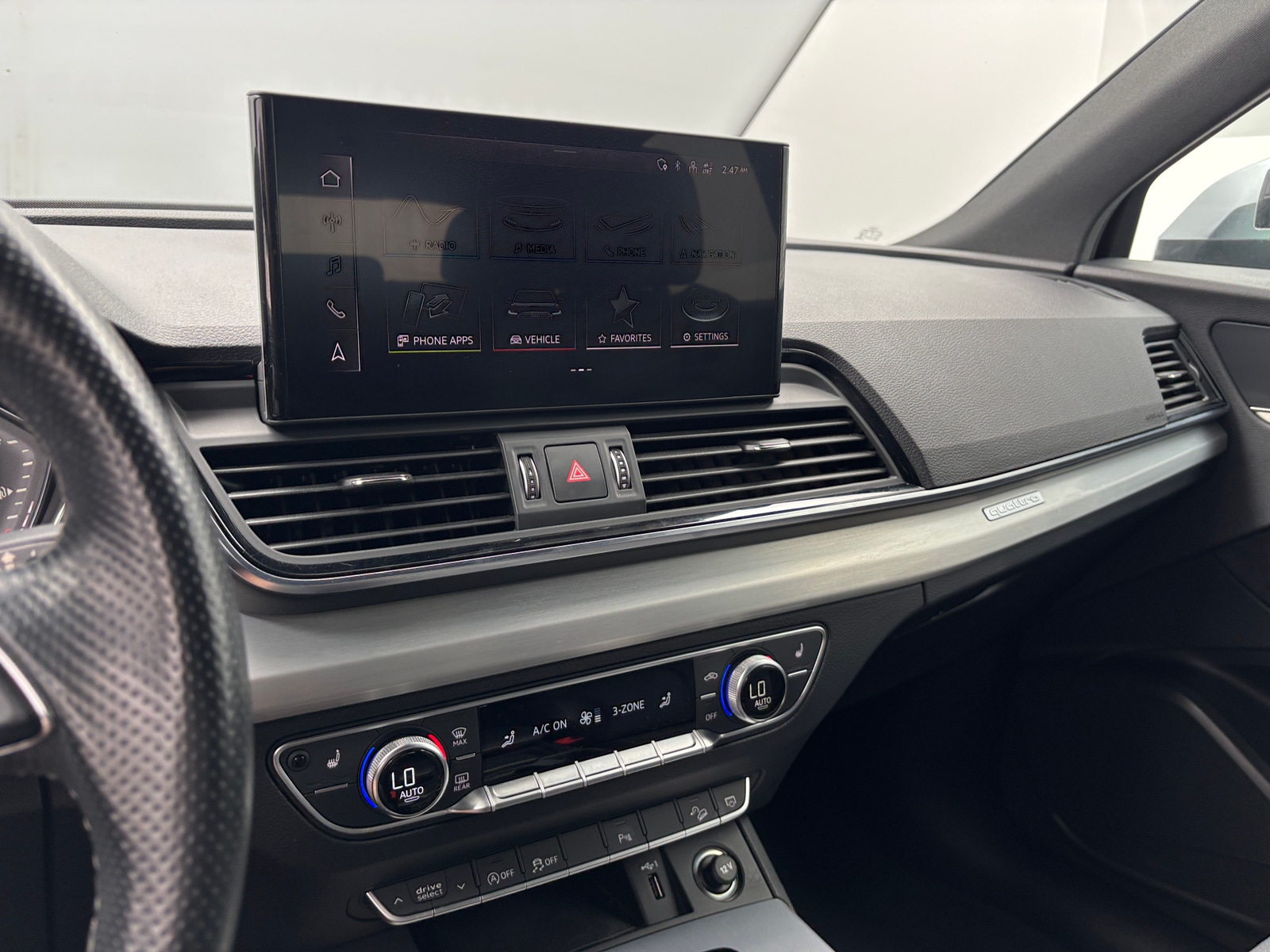 Thumbnail: 2021 Audi SQ5 - 3