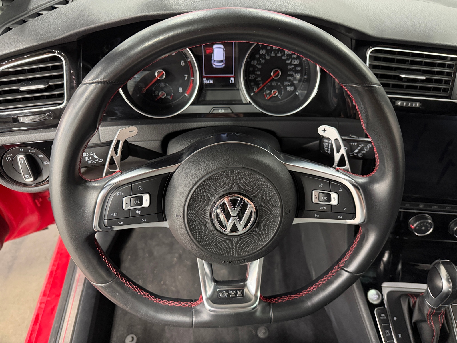 Thumbnail: 2019 Volkswagen Golf - 4