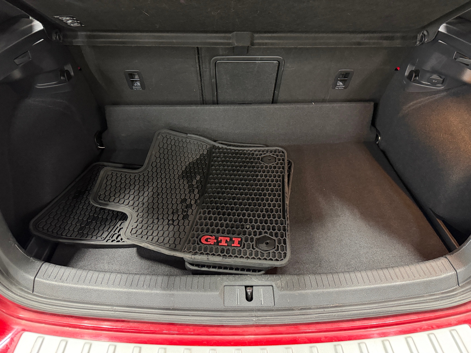 Thumbnail: 2019 Volkswagen Golf - 6