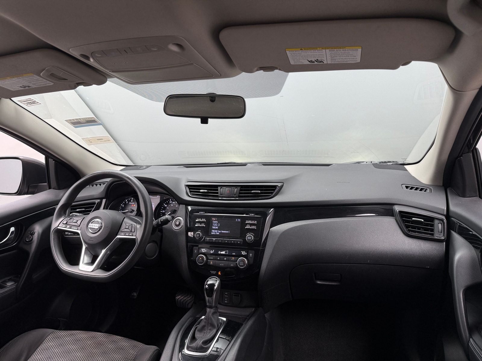 Thumbnail: 2017 Nissan Rogue Sport - 3