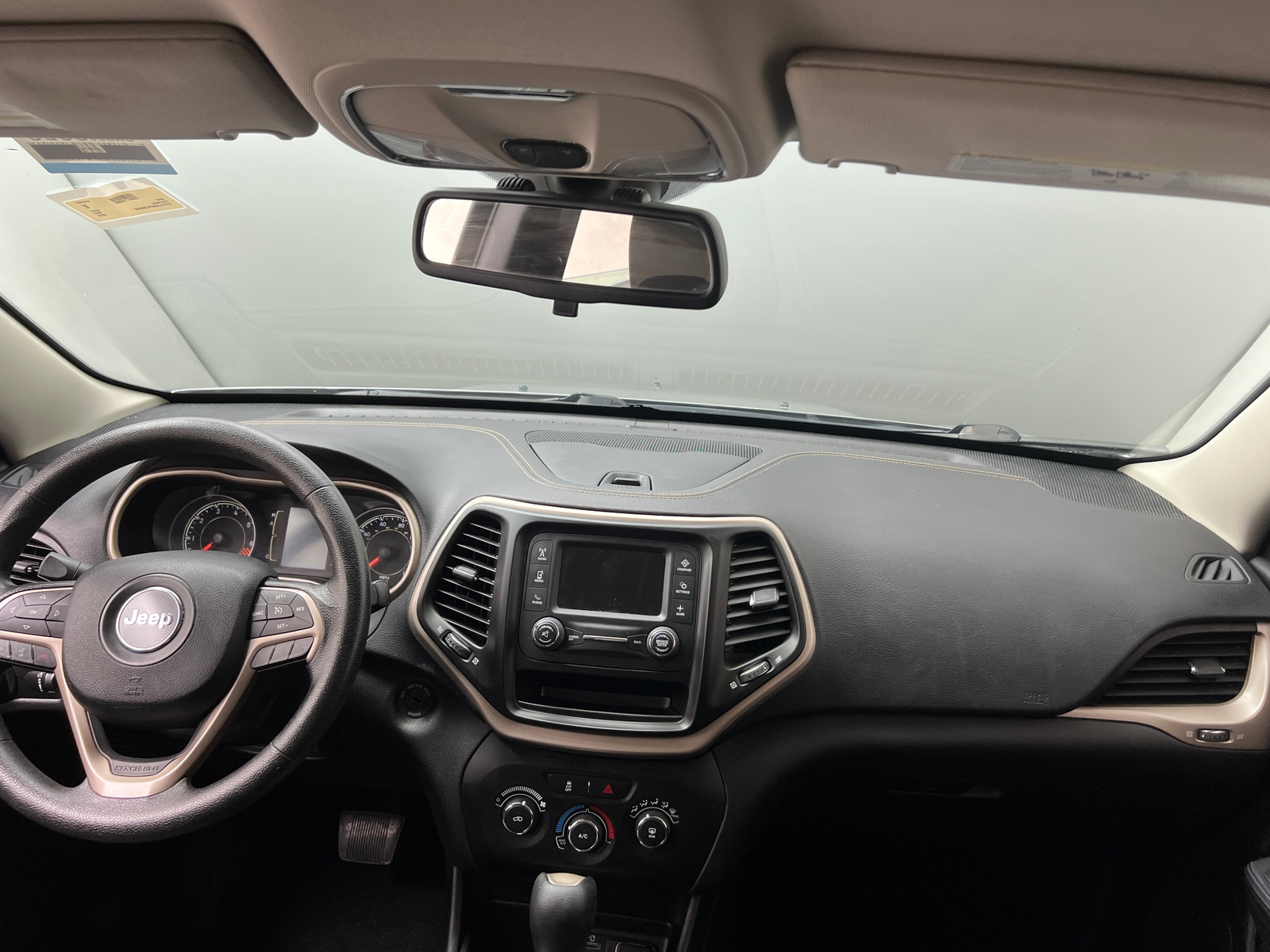 Thumbnail: 2015 Jeep Cherokee - 3