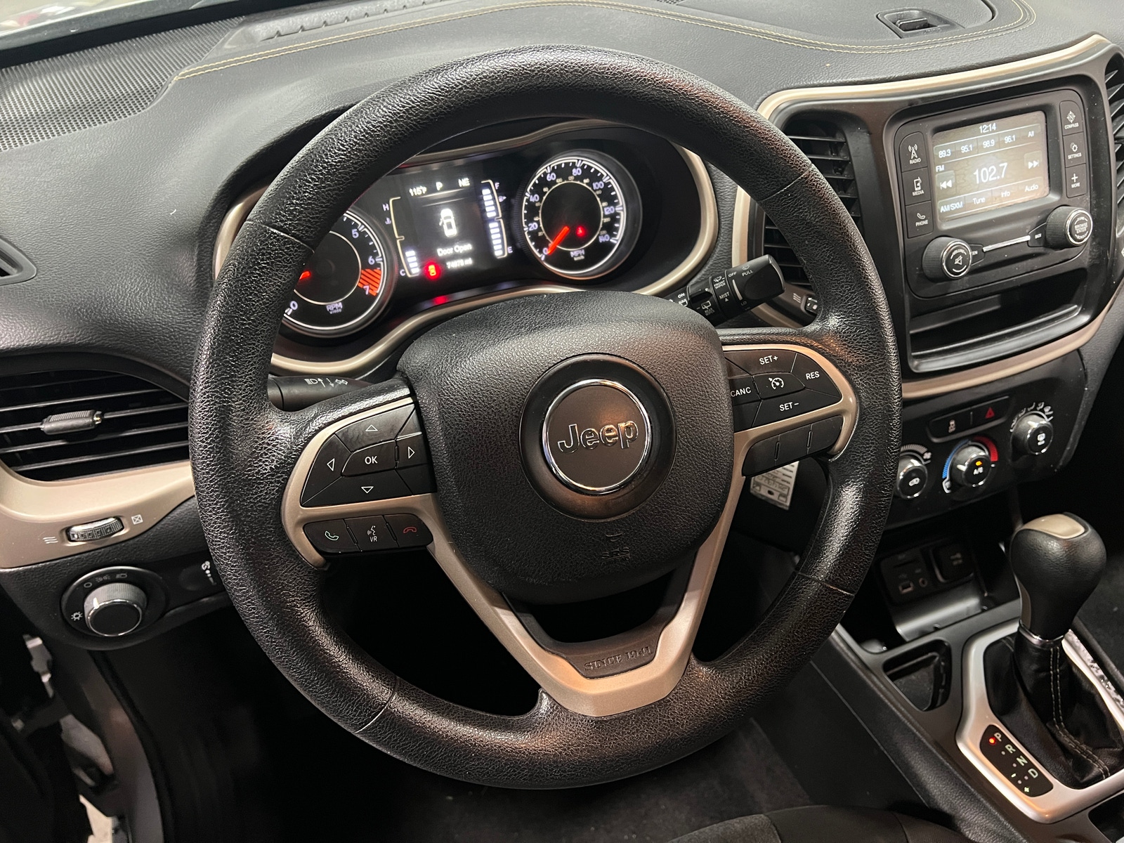Thumbnail: 2015 Jeep Cherokee - 5