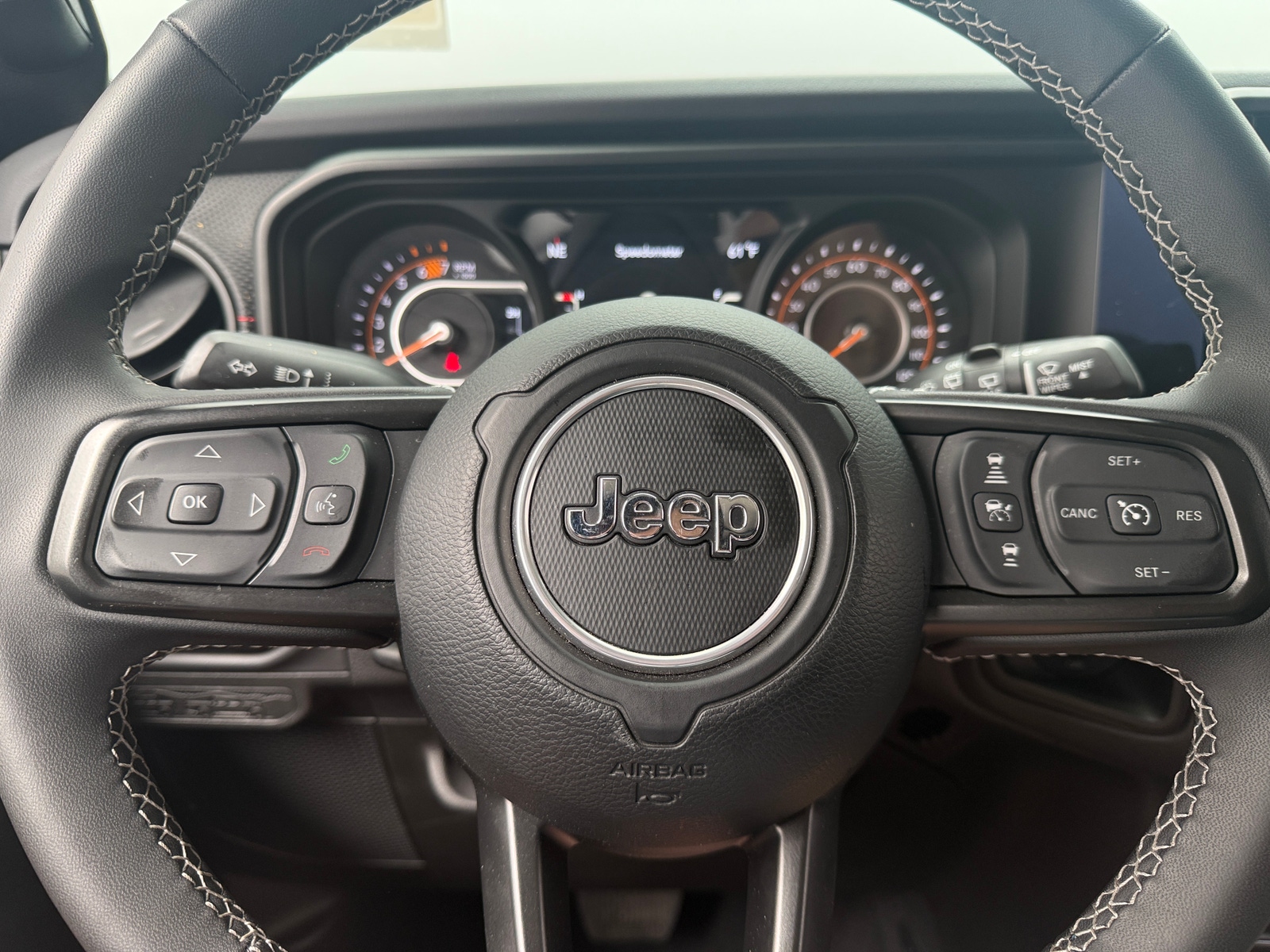 Thumbnail: 2025 Jeep Wrangler - 5