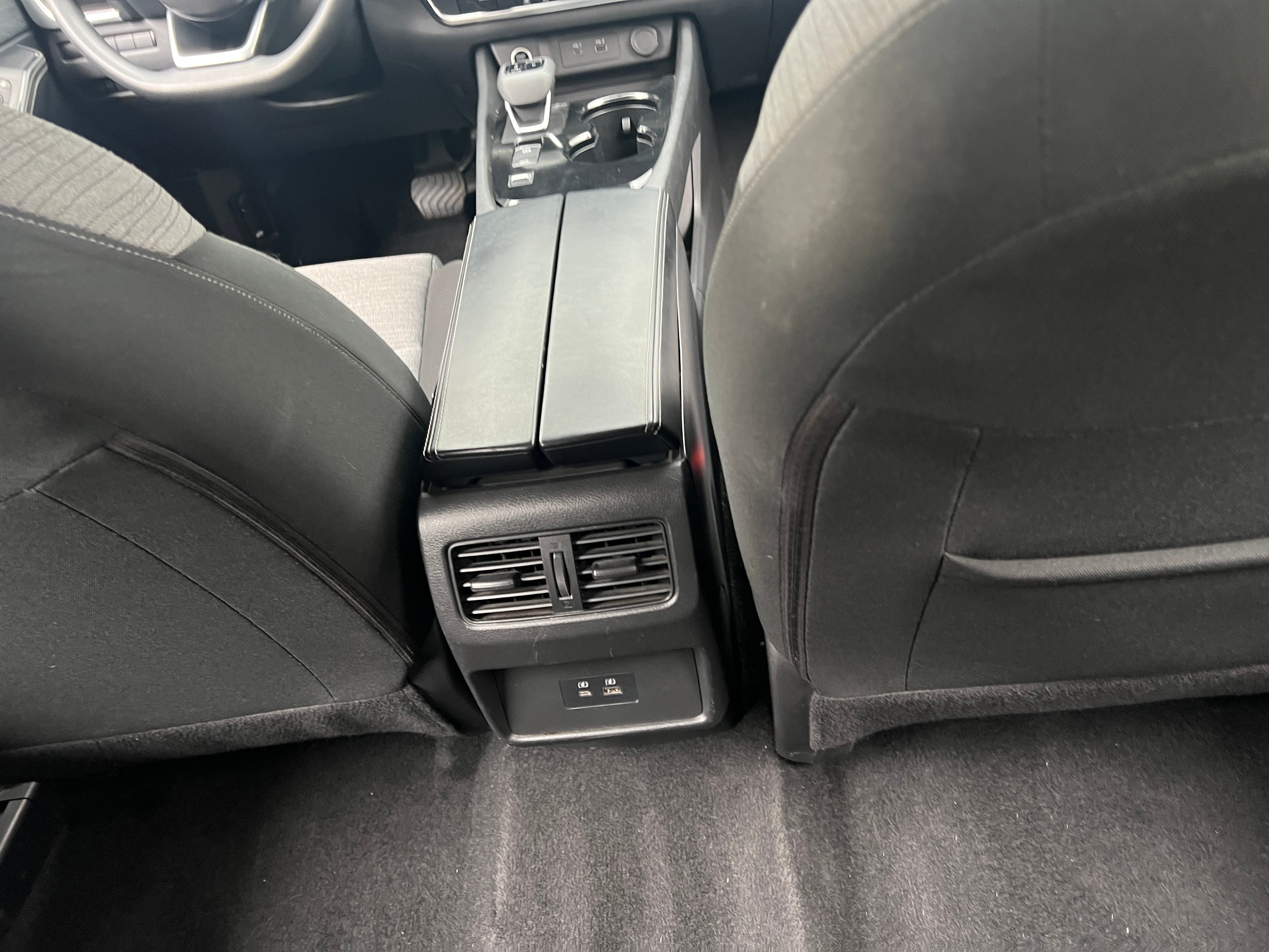 2023 Nissan Rogue SV - Photo 5