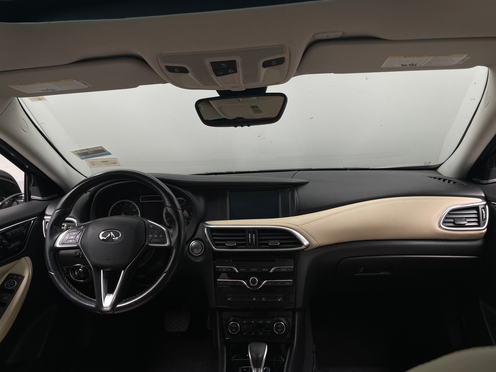 Thumbnail: 2018 INFINITI QX30 - 2