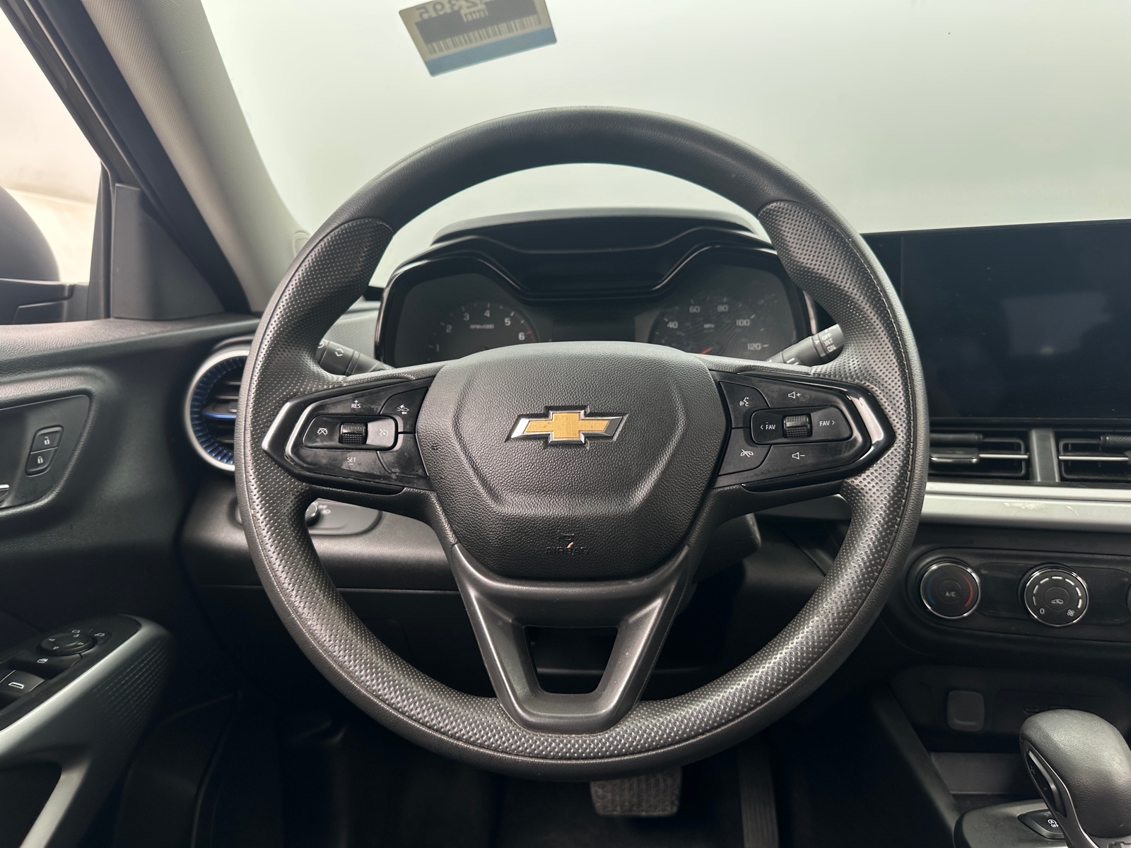 Thumbnail: 2024 Chevrolet Trax - 5