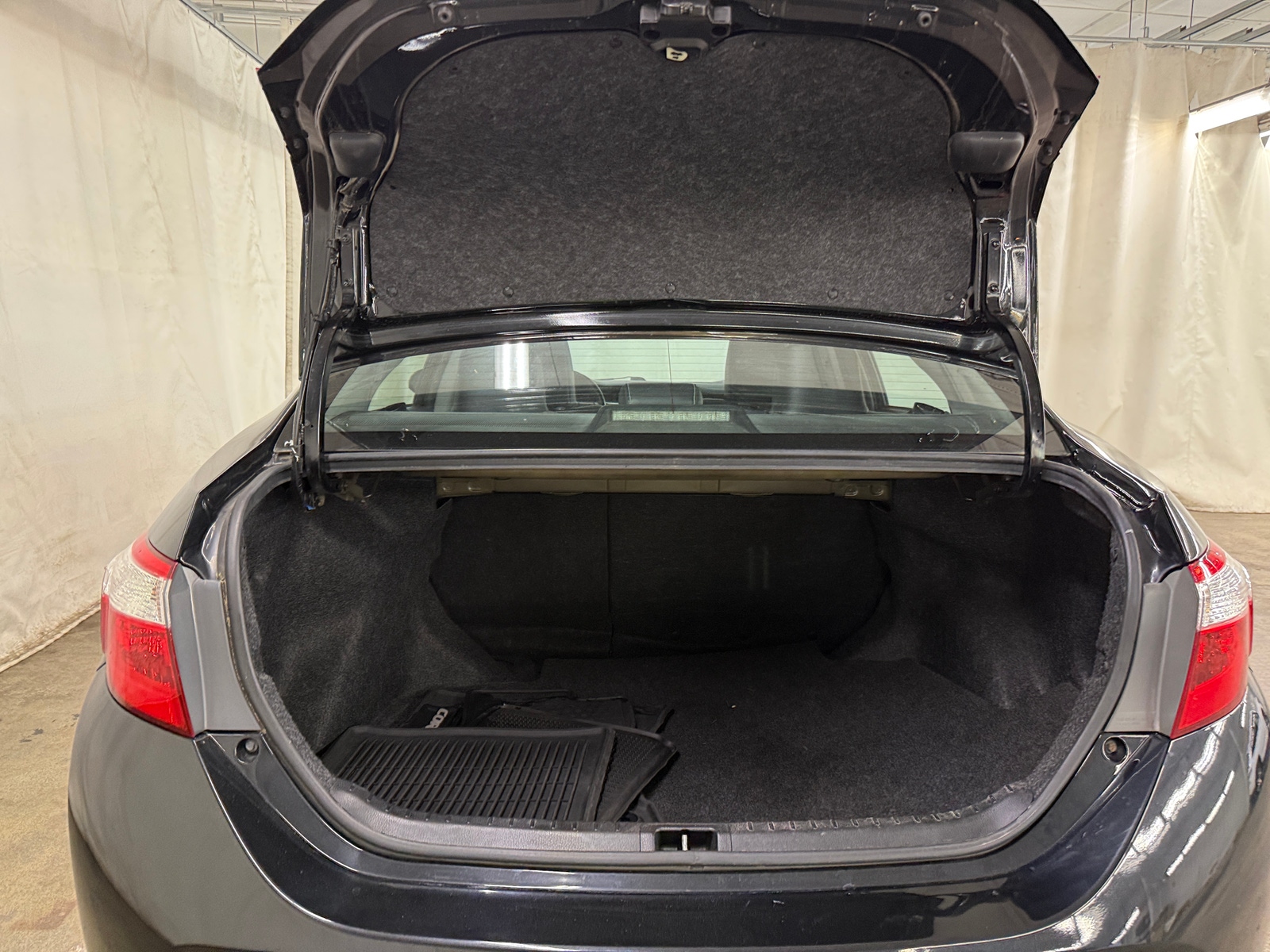 Thumbnail: 2016 Toyota Corolla - 7