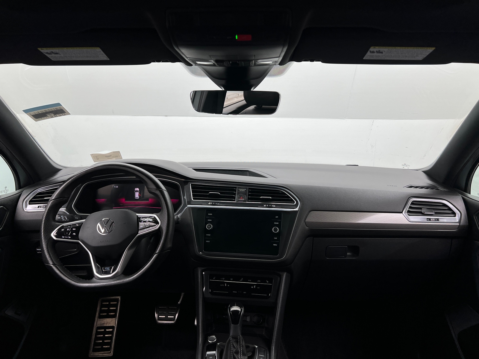 Thumbnail: 2024 Volkswagen Tiguan - 2
