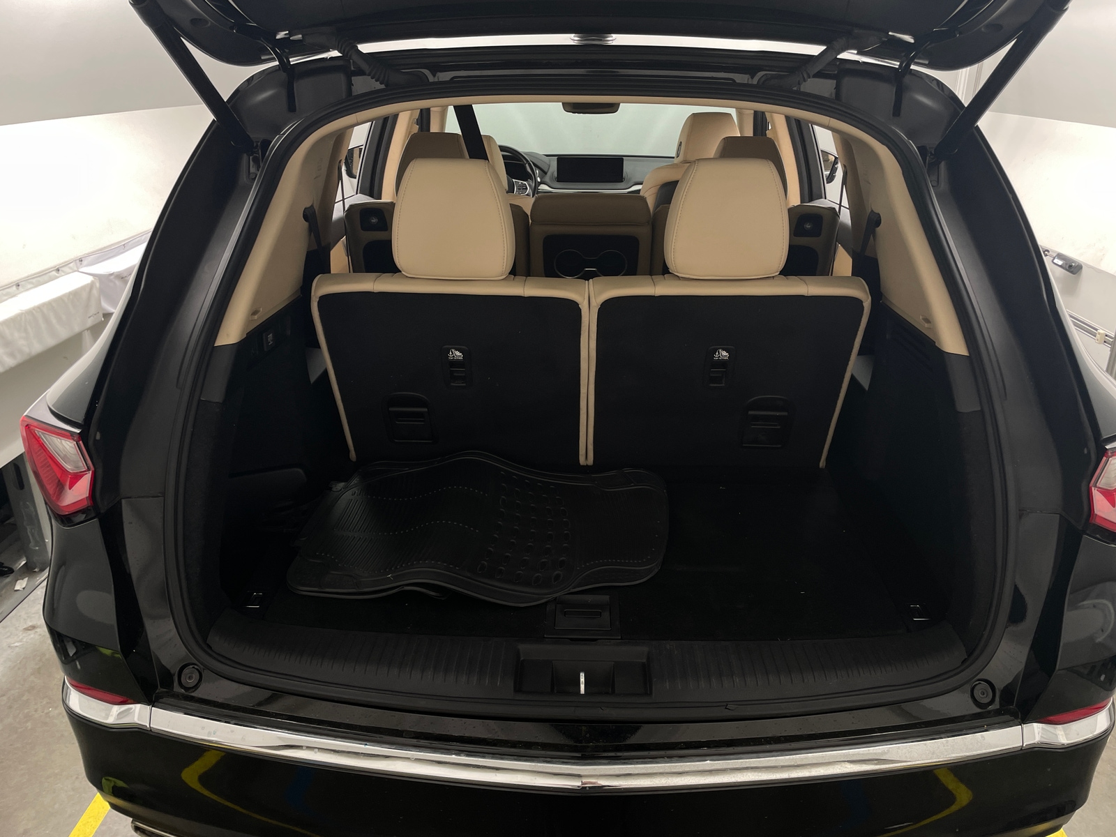 Thumbnail: 2023 Acura MDX - 6