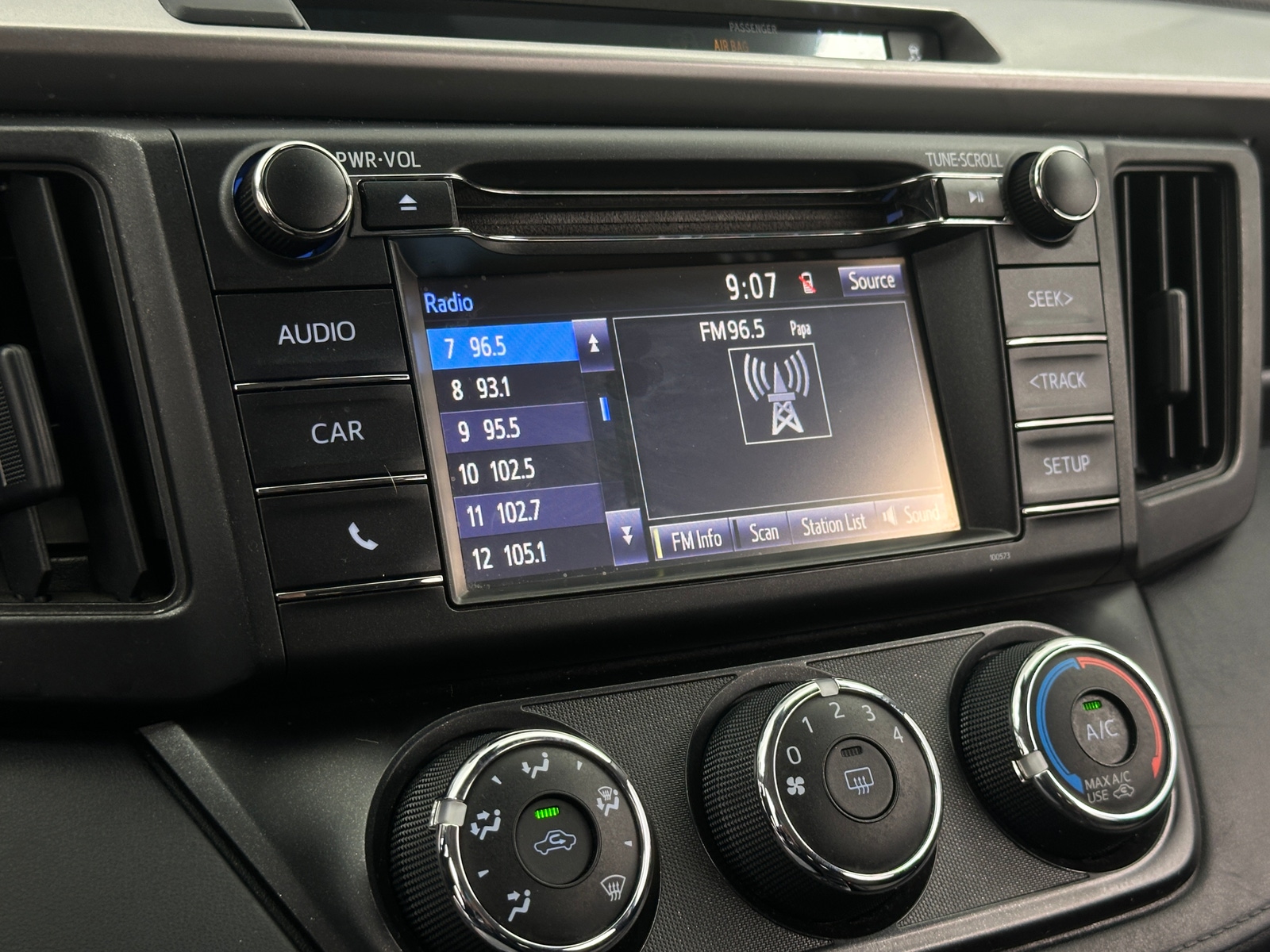 Thumbnail: 2017 Toyota RAV4 - 4