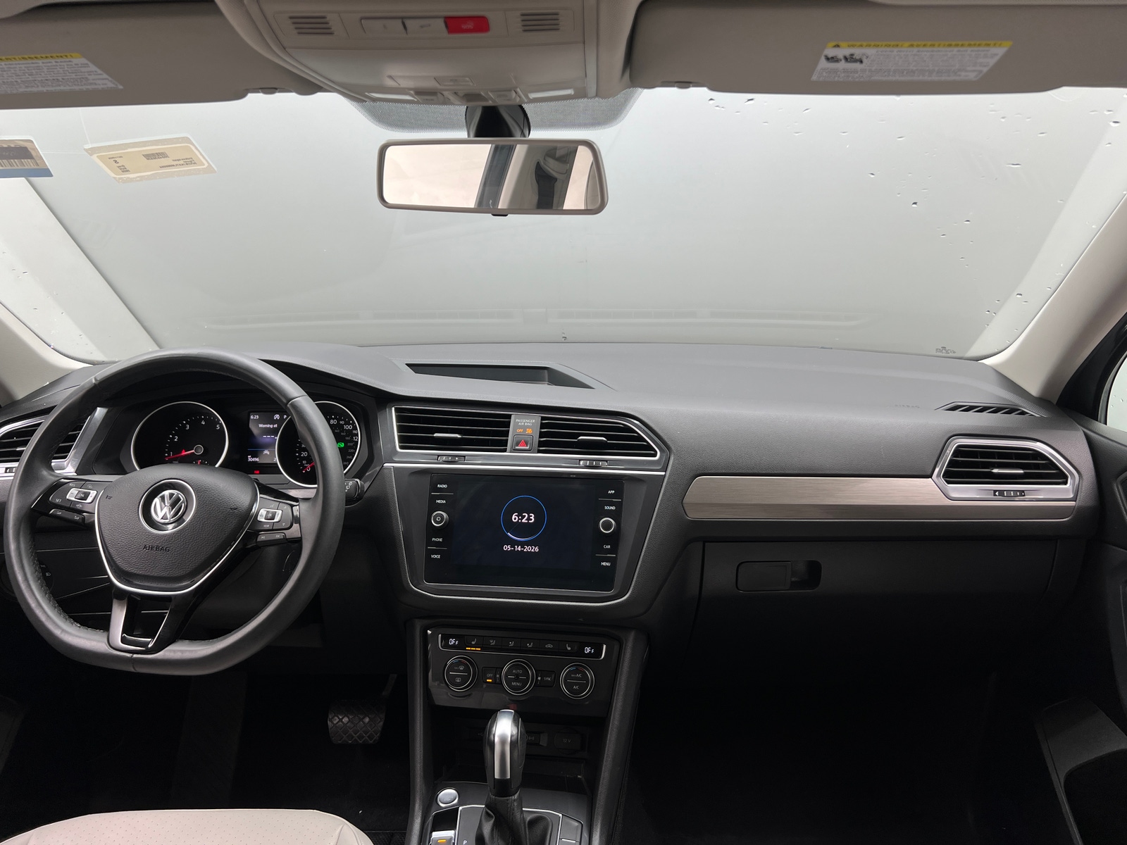 Thumbnail: 2020 Volkswagen Tiguan - 2