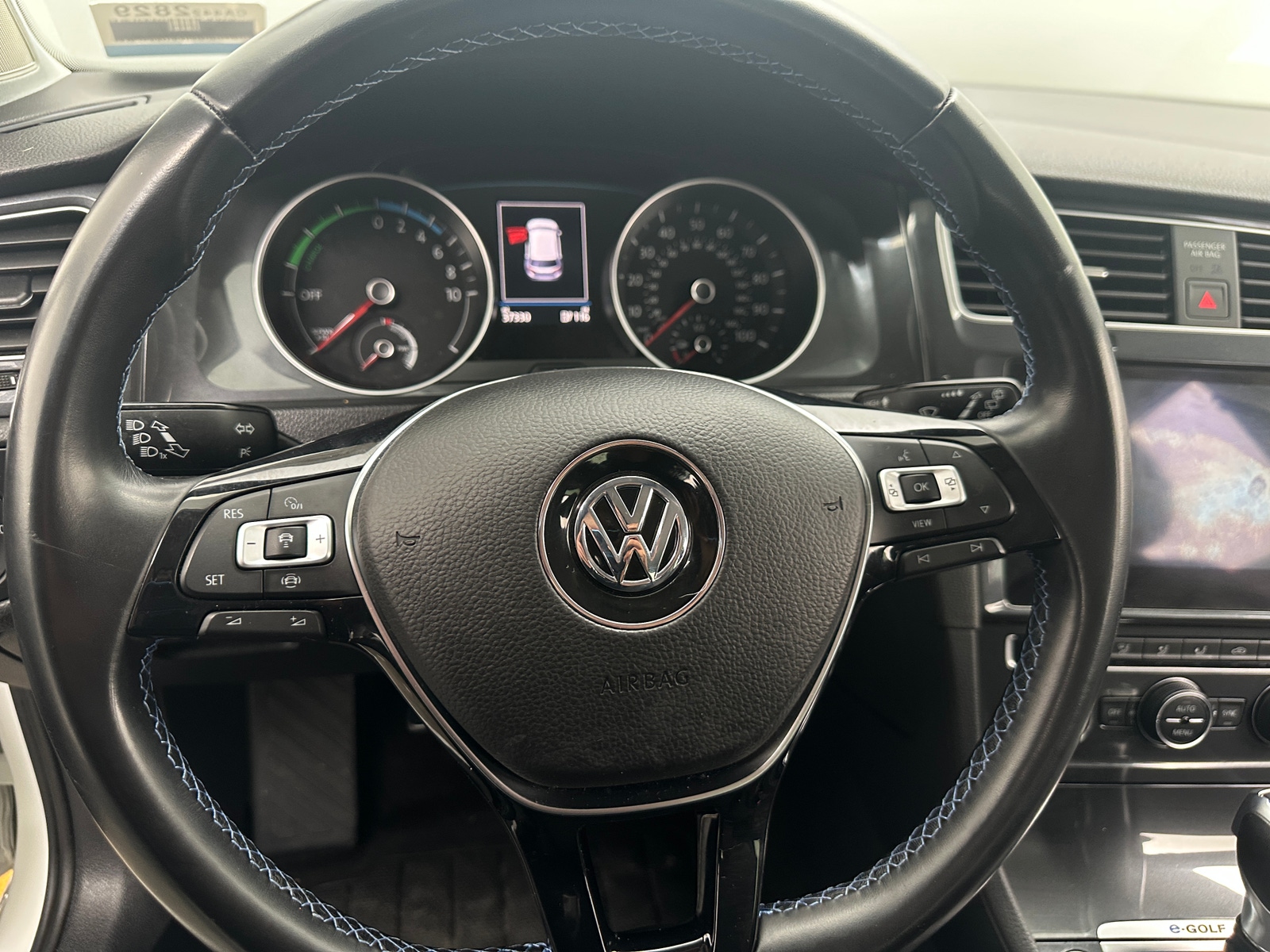 Thumbnail: 2019 Volkswagen e-Golf - 5