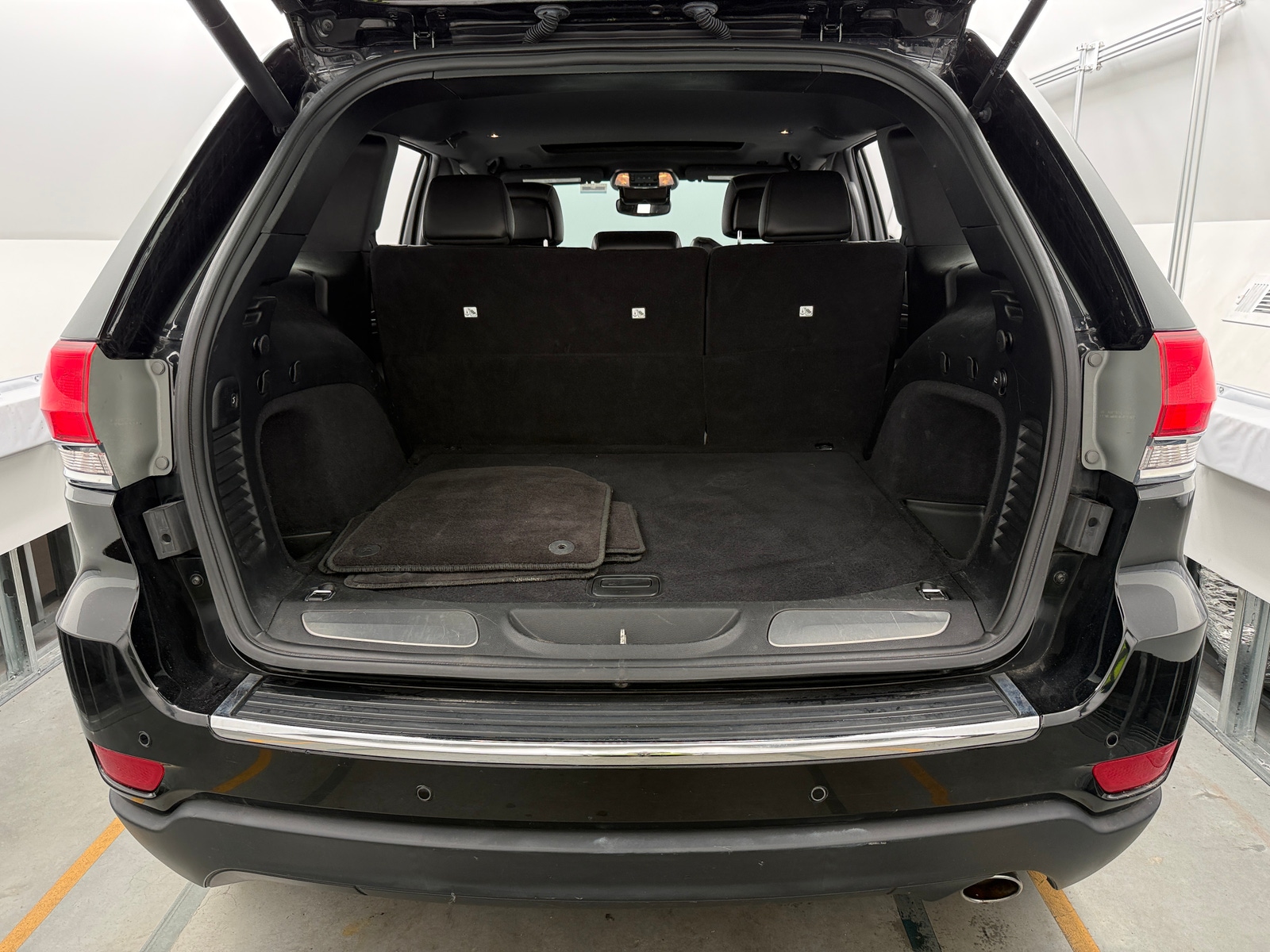 Thumbnail: 2018 Jeep Grand Cherokee - 6