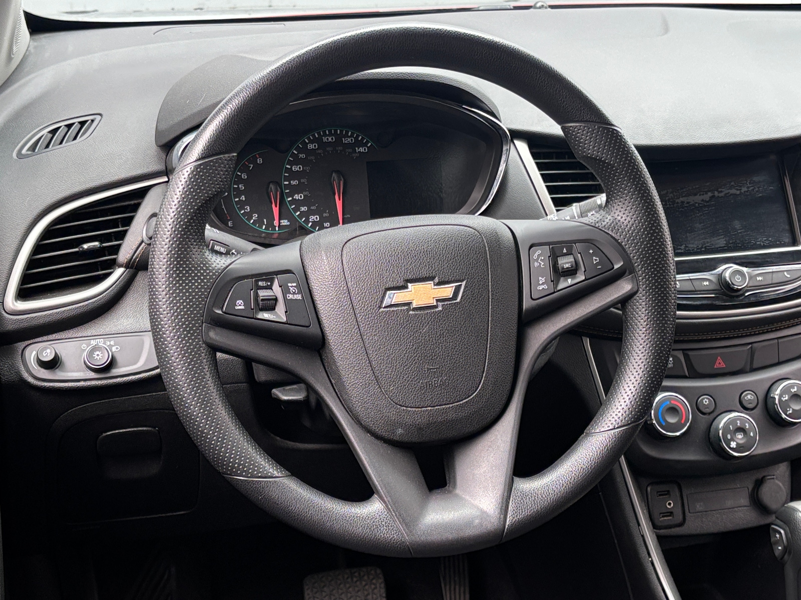 Thumbnail: 2018 Chevrolet Trax - 5