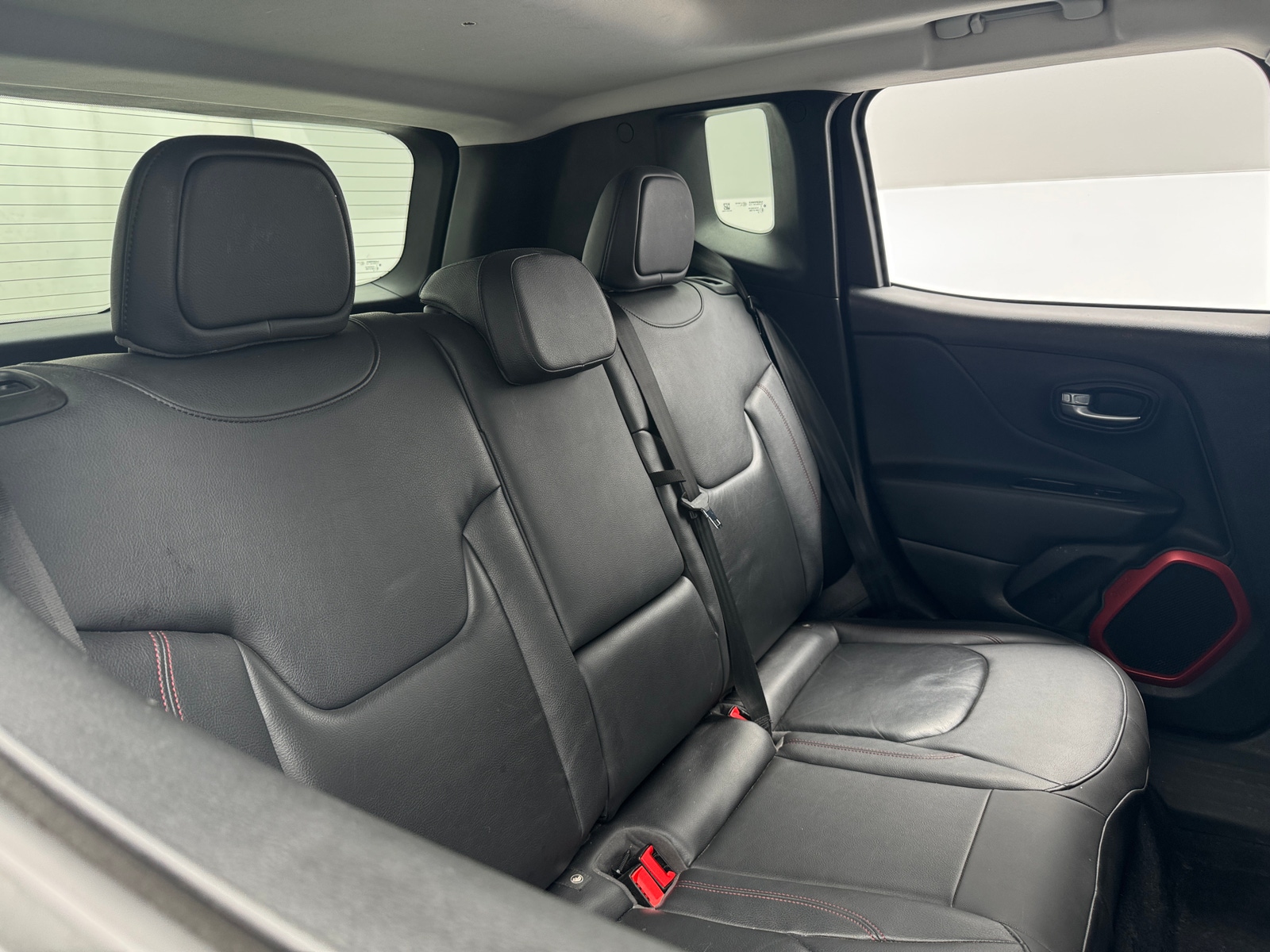 Thumbnail: 2016 Jeep Renegade - 5