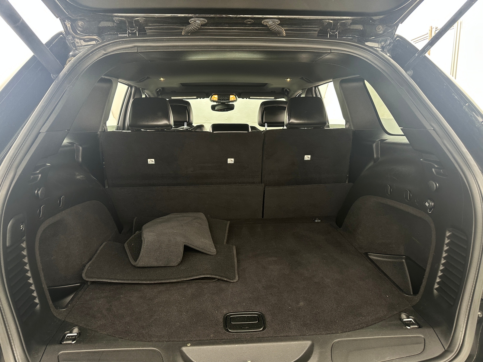 Thumbnail: 2019 Jeep Grand Cherokee - 6