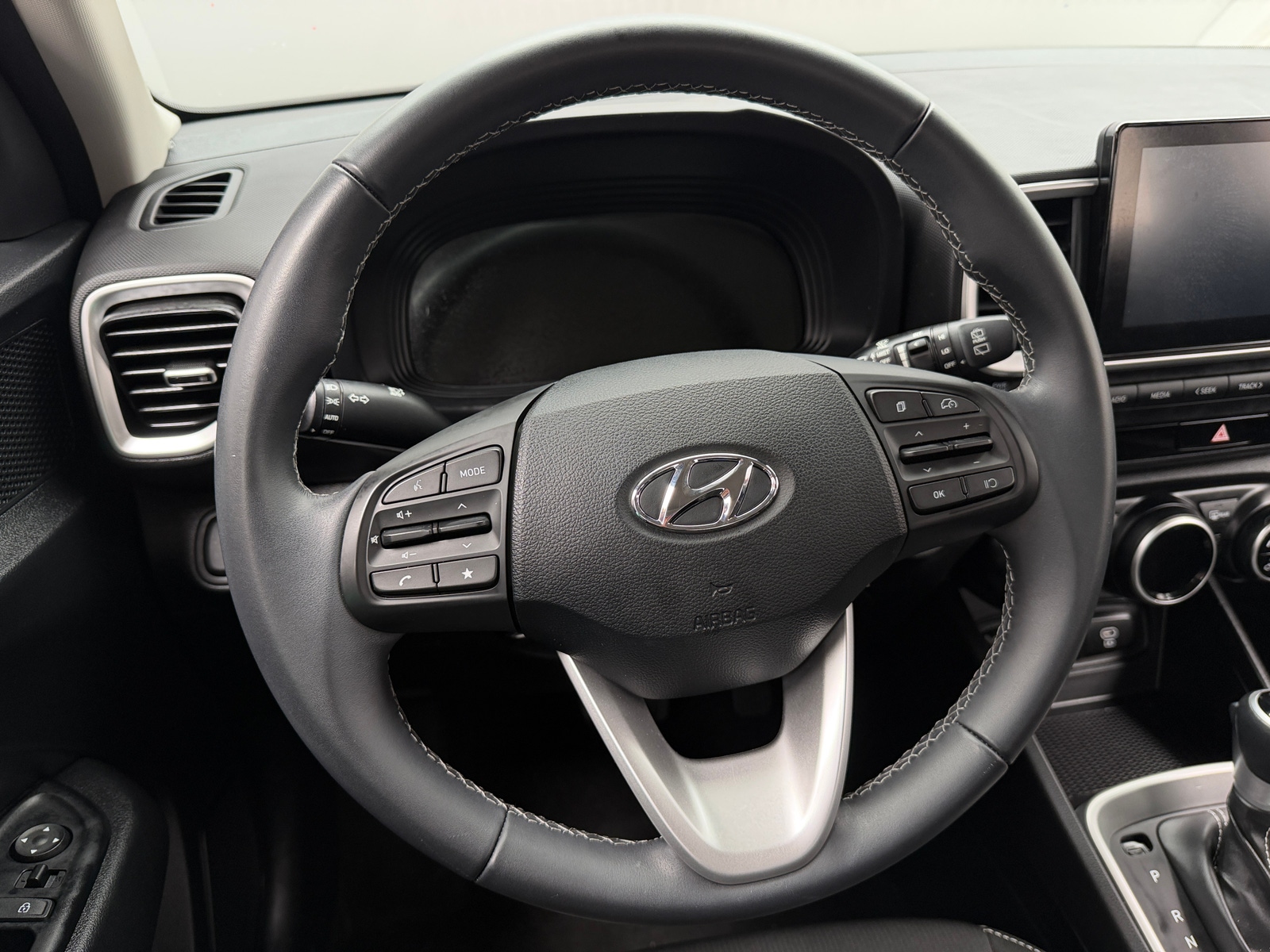 Thumbnail: 2025 Hyundai Venue - 5