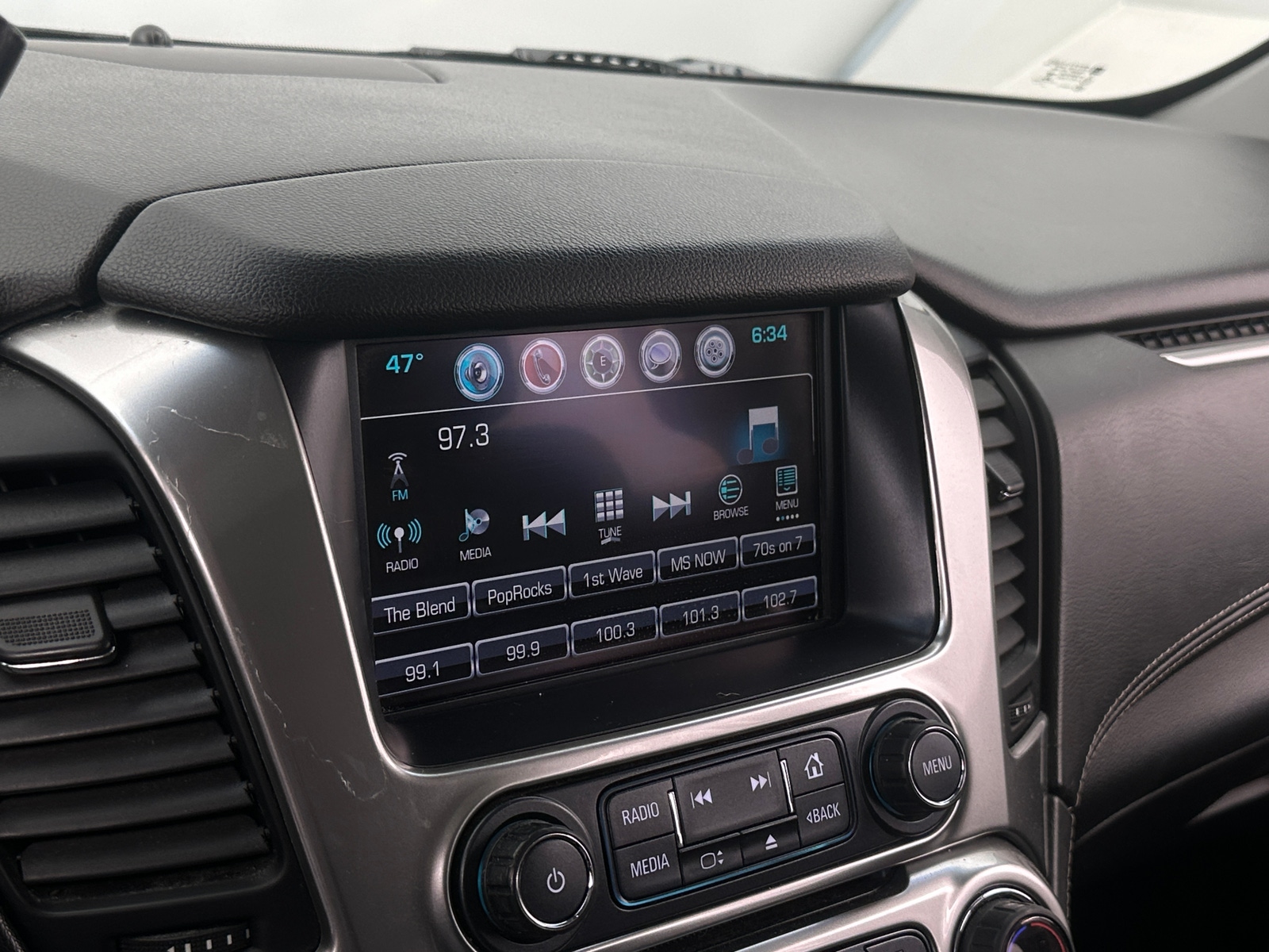 Thumbnail: 2018 Chevrolet Suburban - 3