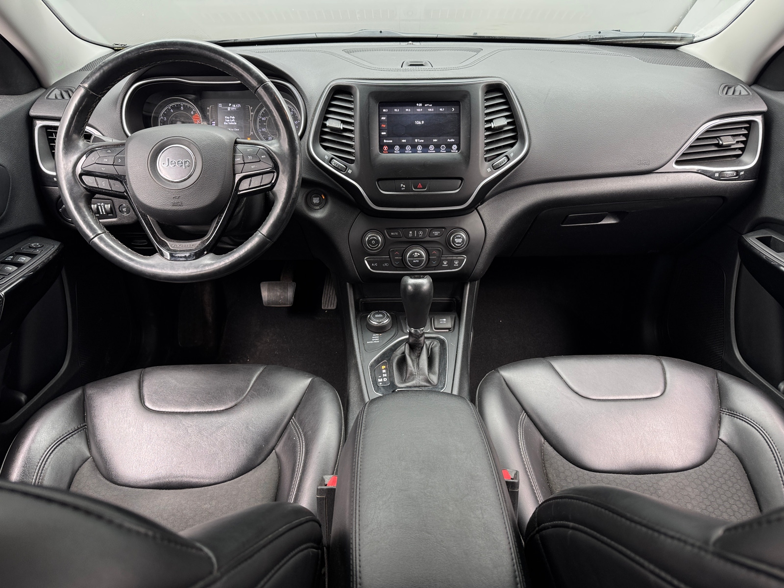 Thumbnail: 2019 Jeep Cherokee - 3
