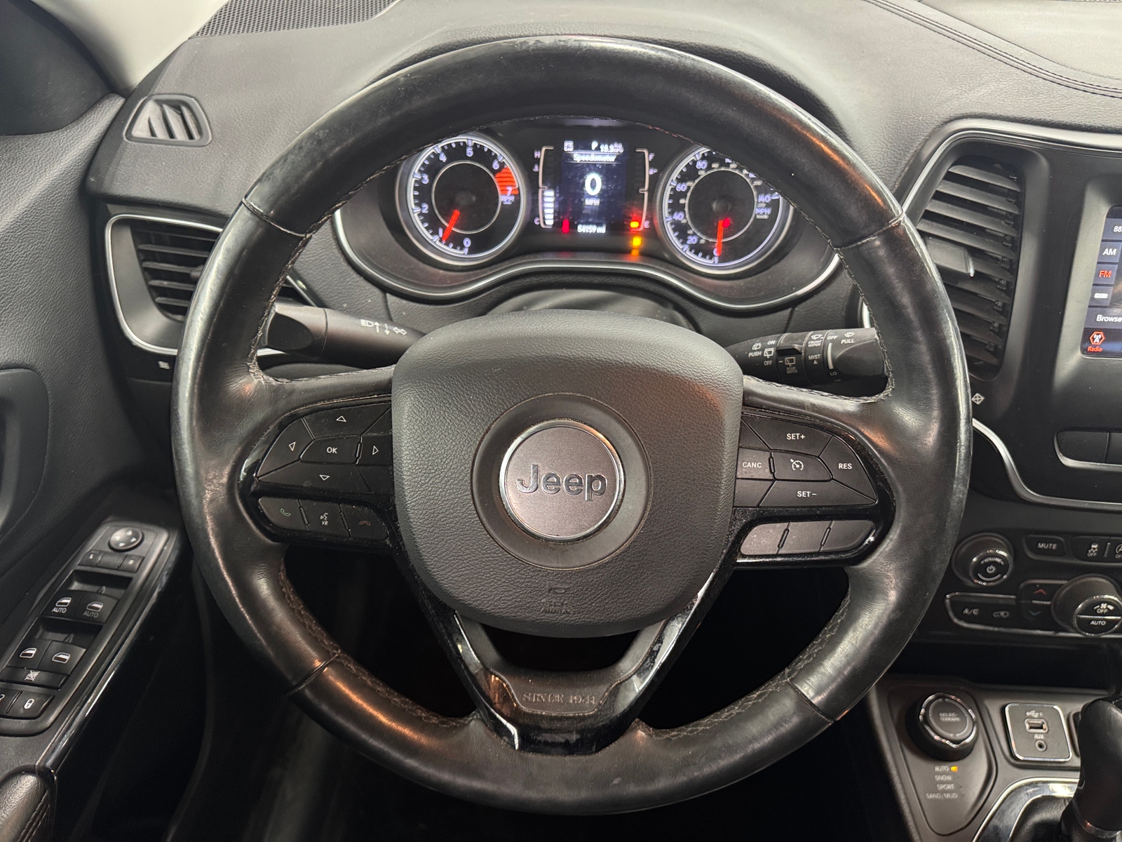 Thumbnail: 2019 Jeep Cherokee - 5
