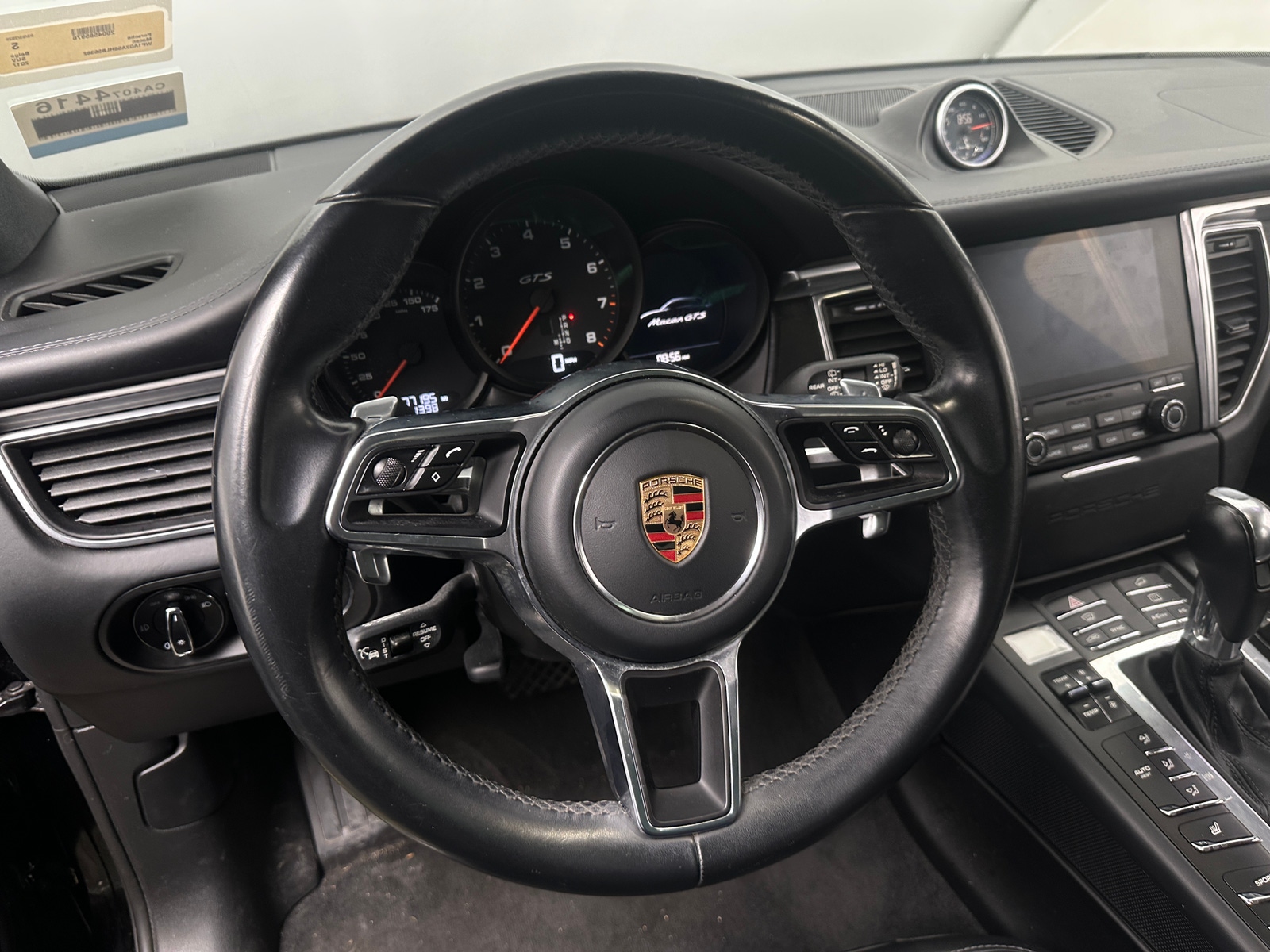 Thumbnail: 2017 Porsche Macan - 5
