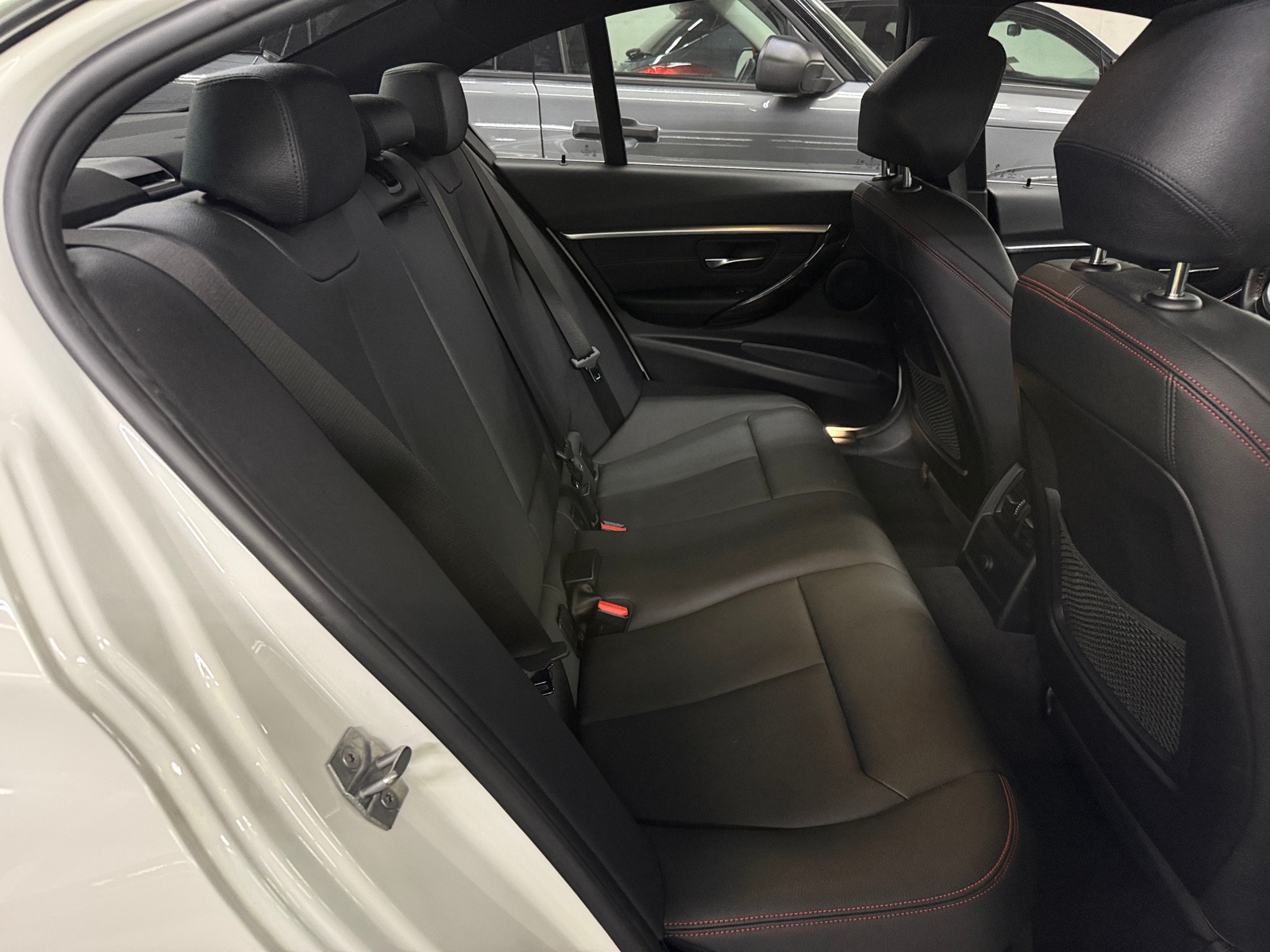 Thumbnail: 2018 BMW 3 Series - 5