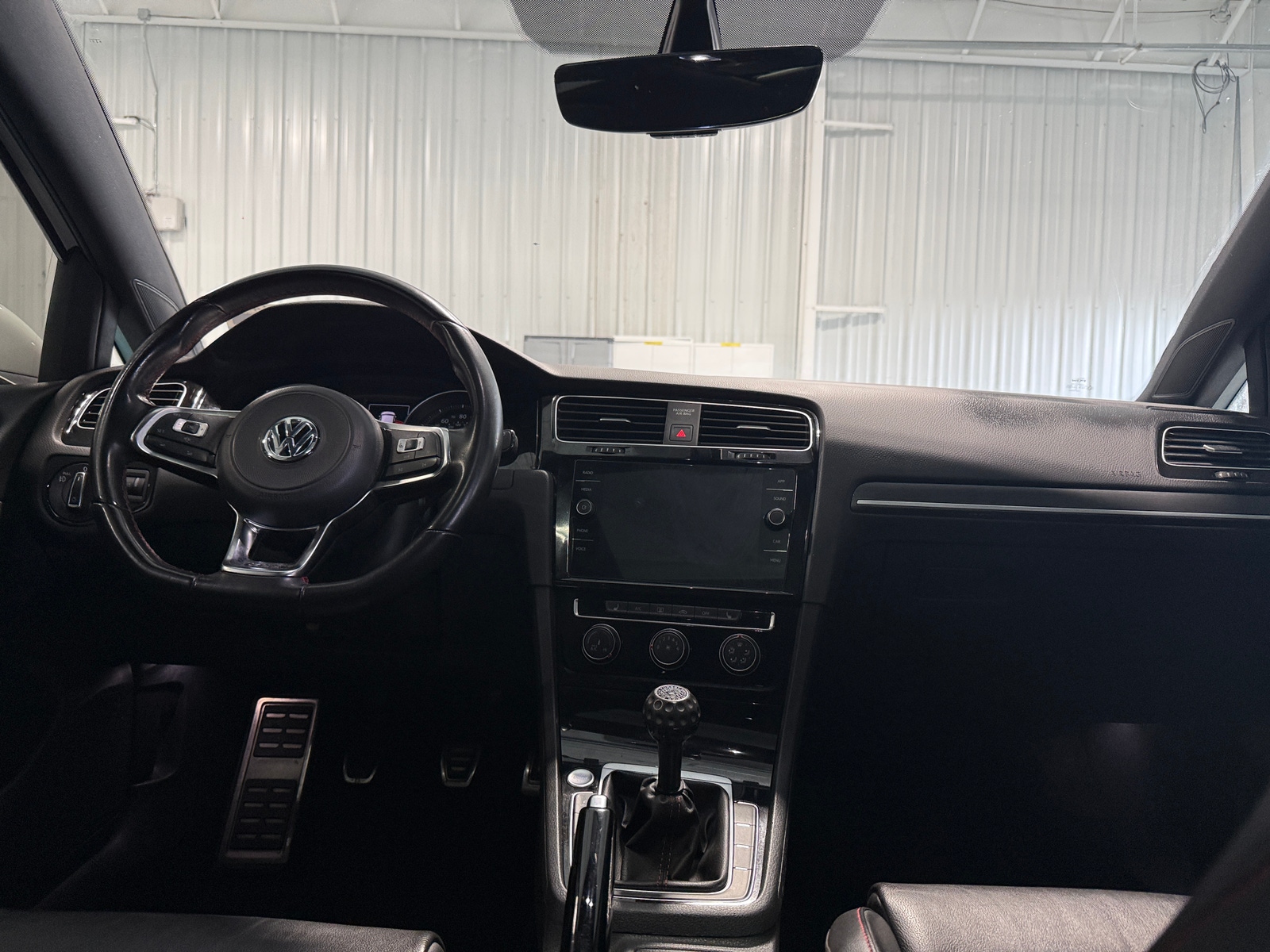 Thumbnail: 2020 Volkswagen Golf - 2