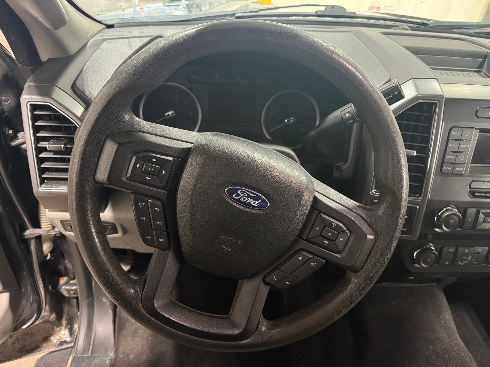 Thumbnail: 2019 Ford Econoline - 5