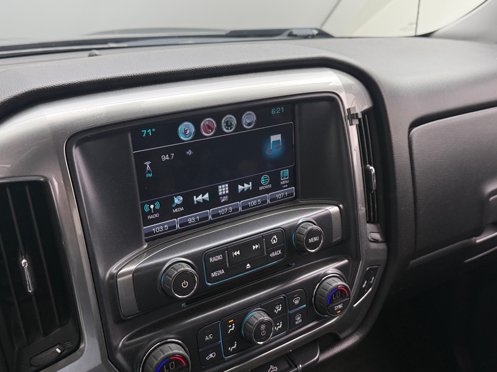 Thumbnail: 2016 Chevrolet Silverado 1500 - 4